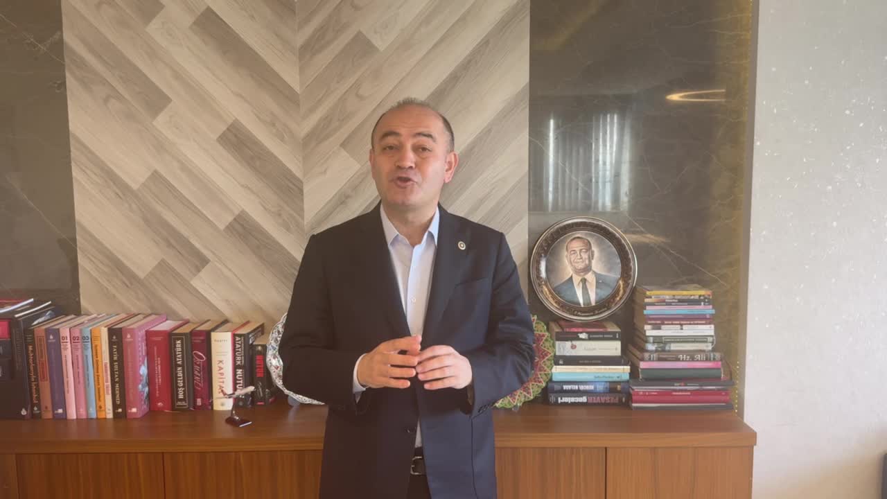 CHP'li Karabat: "Özelleştirmeler, sıcak para politikaları ve balon büyümeler bugün bütçeyi faiz sarmalına teslim etti"