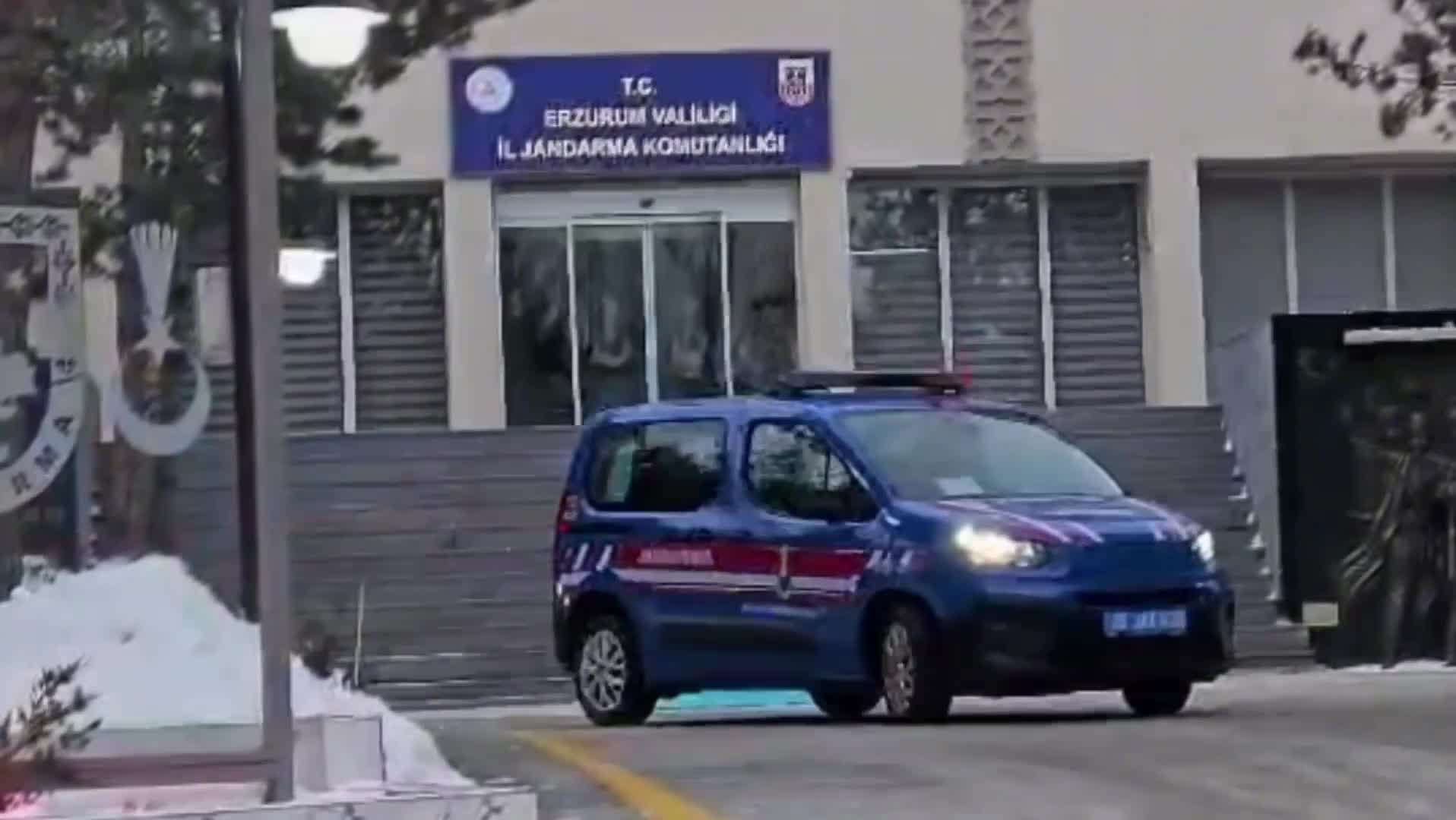 Jandarma Genel Komutanlığı: 12 il merkezli düzenlenen operasyonlarda 60 şüpheli tutuklandı