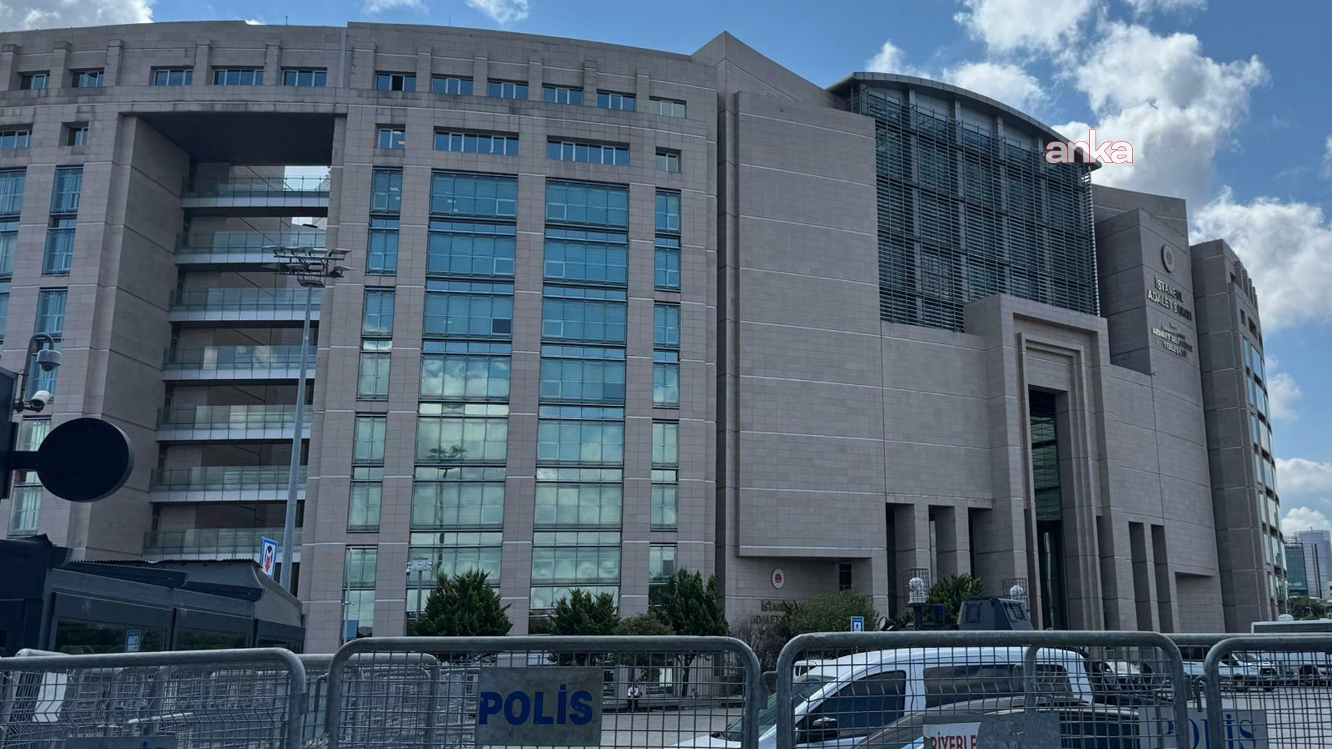 İstanbul Cumhuriyet Başsavcılığı: Fuhuş ve uyuşturucu operasyonu kapsamında 17 şüpheli gözaltına alındı