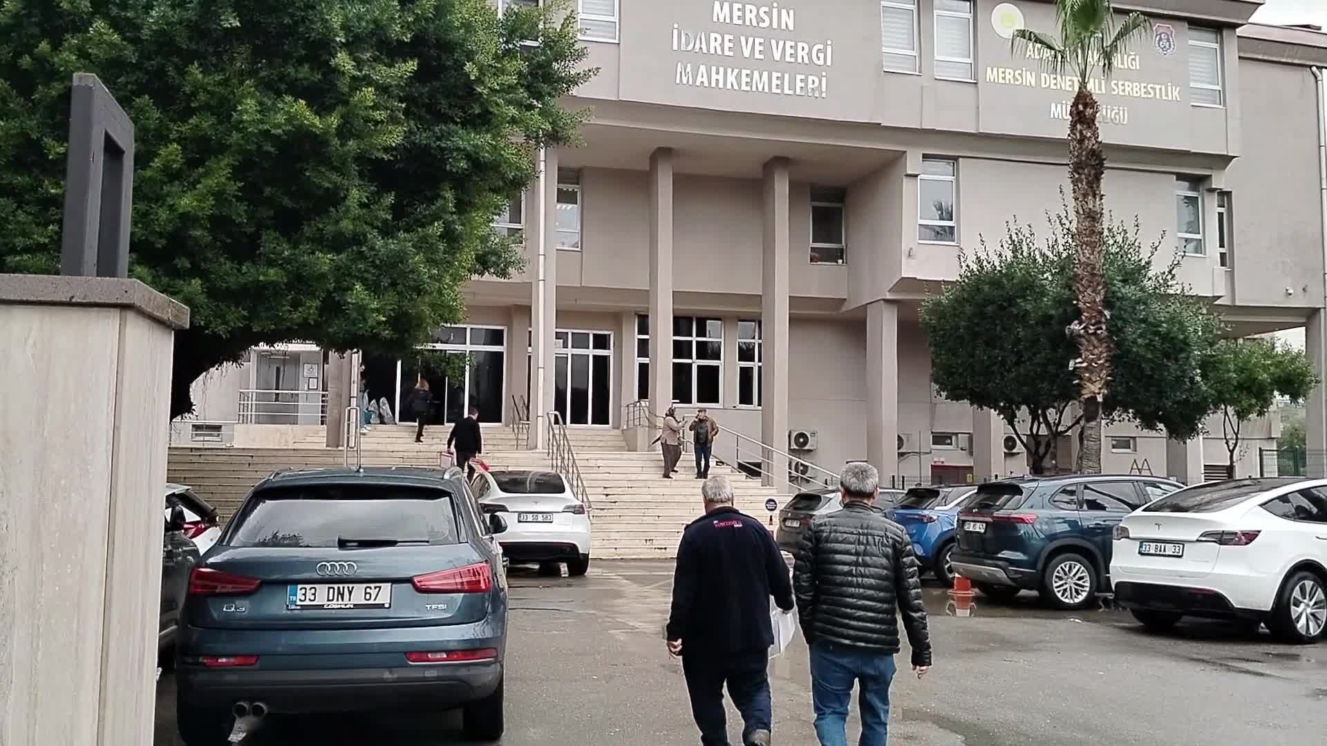 Mersin'de, ÇEDES'e izin vermeyen "Dini eğitimi engelleme" gerekçesiyle maaş kesme cezası alan öğretmenlerin davası görüldü