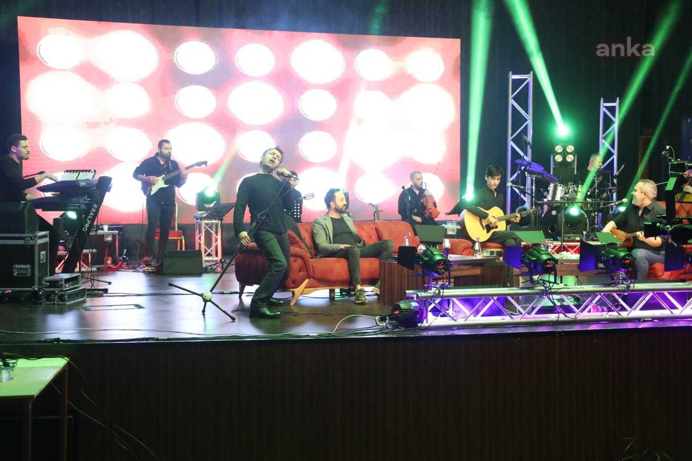 DENİZLİ'NİN MERKEZEFENDİ BELEDİYESİ'NDEN ONLINE KONSER