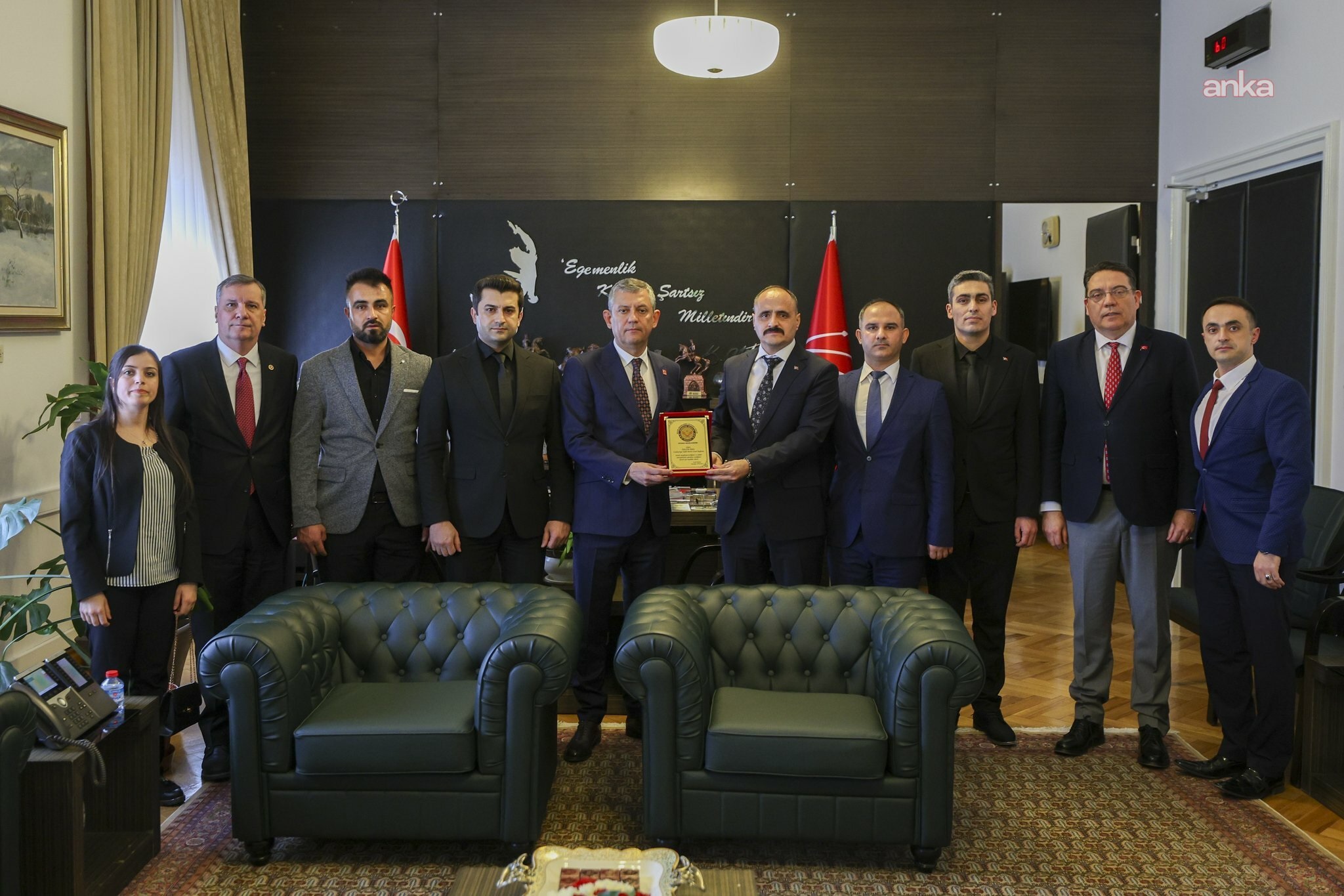 Atanamayan Uzmanlar Derneği'nden Özgür Özel'e ziyaret