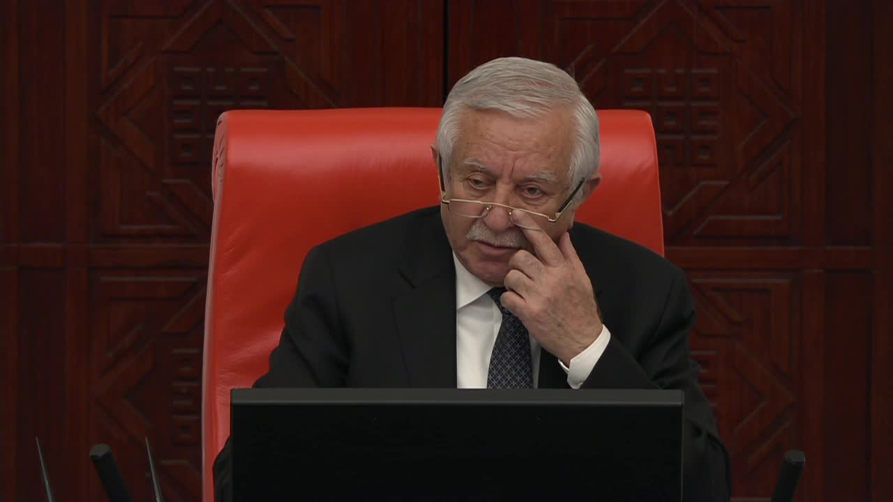 Evrim Rızvanoğlu’ndan Milli Parklar Kanun Teklifi’ne tepki: “Milli parklar iklim krizine karşı doğal savunma hattımızdır. İktidar savunma sistemimizi çökertmek istiyor”