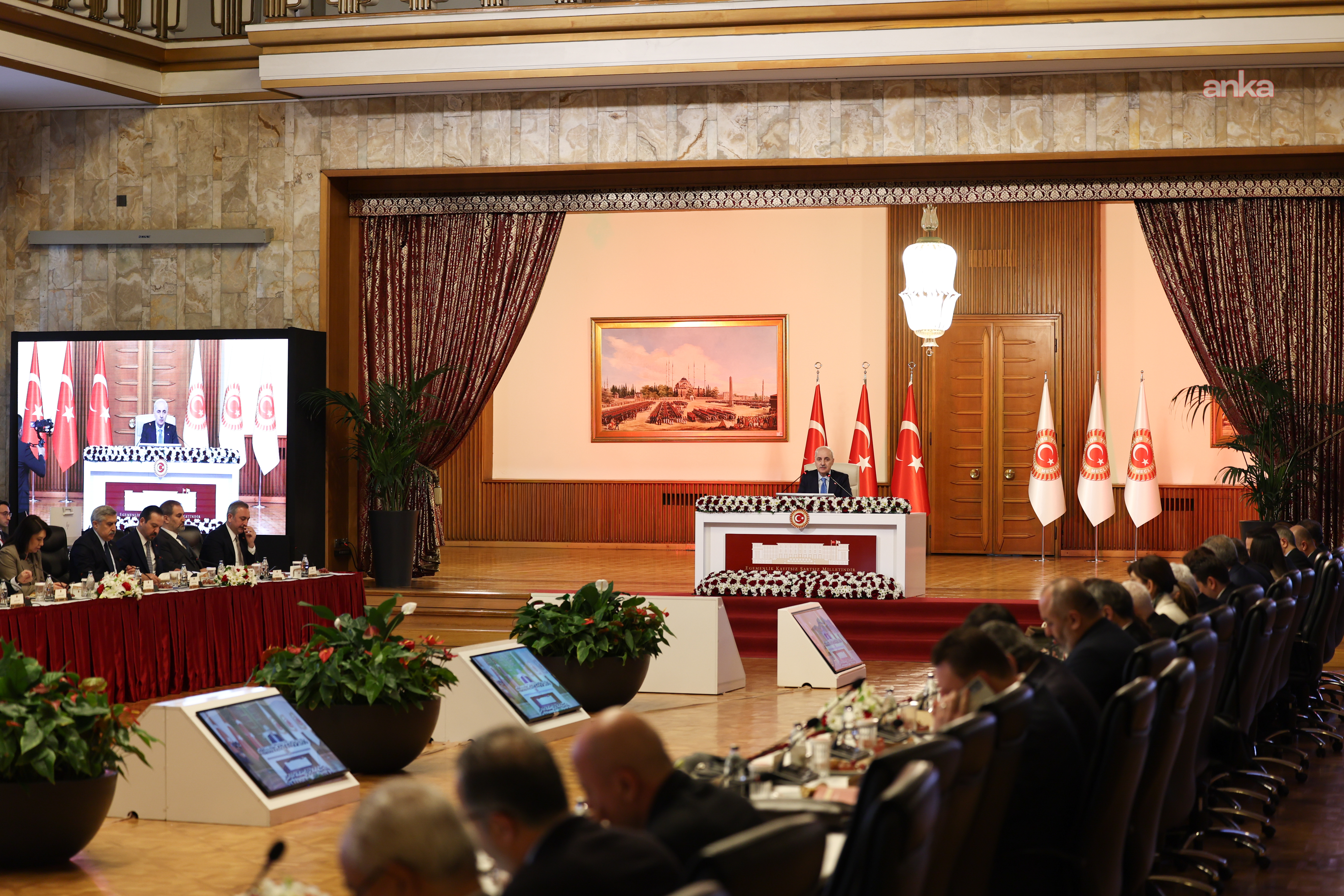 Milli Dayanışma, Kardeşlik ve Demokrasi Komisyonu son kez toplandı... Abdulhamit Gül: "Ortaya çıkan bu rapor ve bu çaba bir Türkiye mutabakatıdır, bir Türkiye uzlaşısıdır"