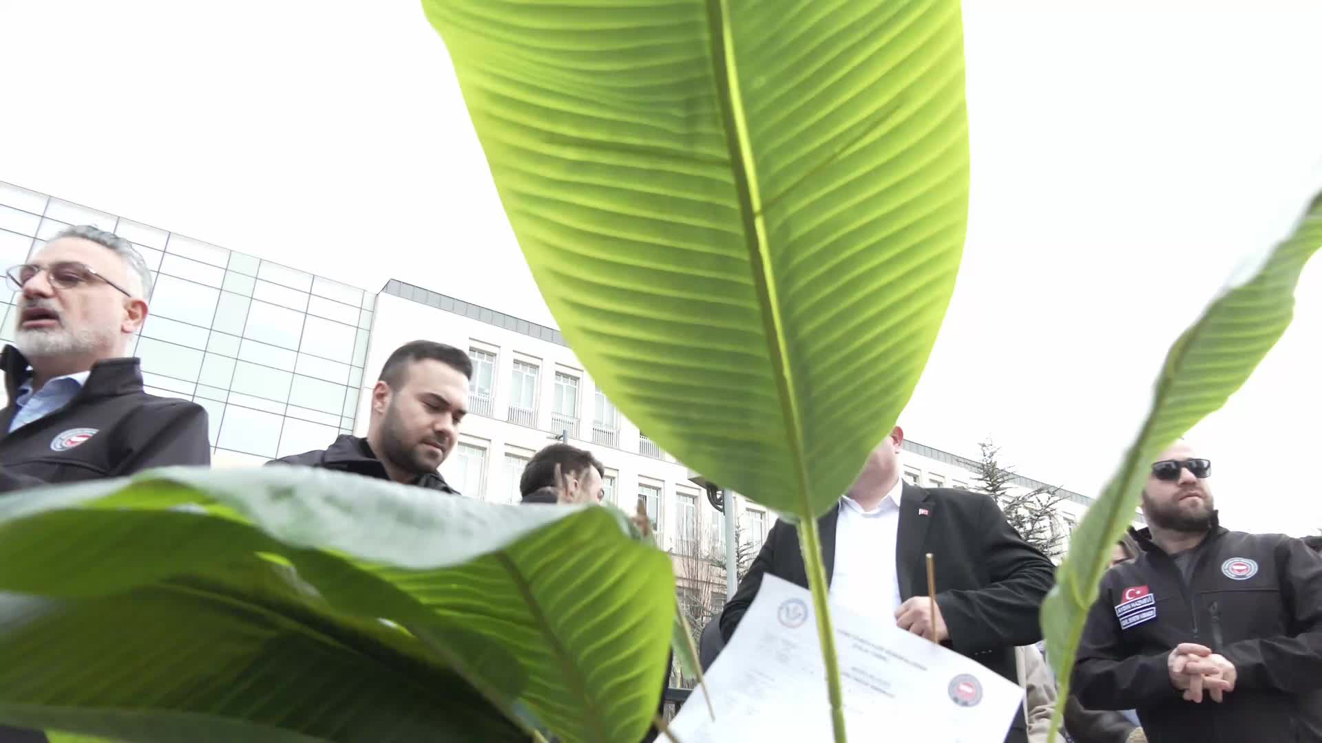Devlet Memurları Konfederasyonu'ndan memur sendikalarına e-Devlet'ten üye olunabilmesi talebiyle eylem: "Birileri memurun sendikal tercihini yaparken özgür iradesinden korkuyor"
