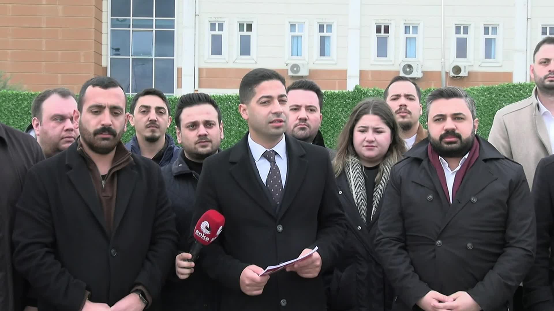 CHP Gençlik Kolları’ndan Silivri önünde açıklama: “Çankaya Köşkü’nde Ekrem Başkanımızı görene kadar mücadeleye devam edeceğiz”