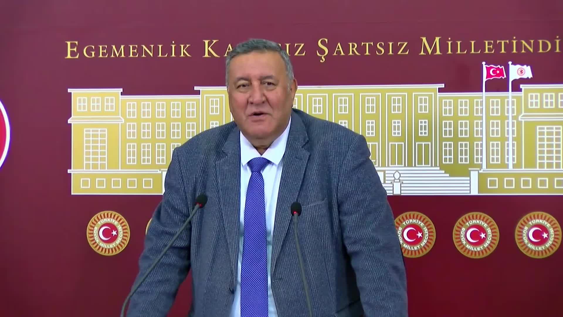 Ömer Fethi Gürer: İktidar, iç piyasada tavuk fiyatlarını düşürmek için kanatlı et ihracatını durdurdu, ramazan ayının başlamasıyla fiyatlar arttı