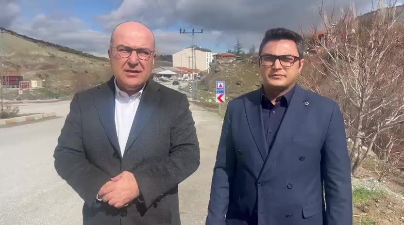 CHP'li Murat Bakan, intihar eden polisin ailesini ziyaret etti: "İçişleri Bakanı'nın soruşturmanın selameti için Hakkari İl Emniyet Müdürü'nü açığa alması gerekir"