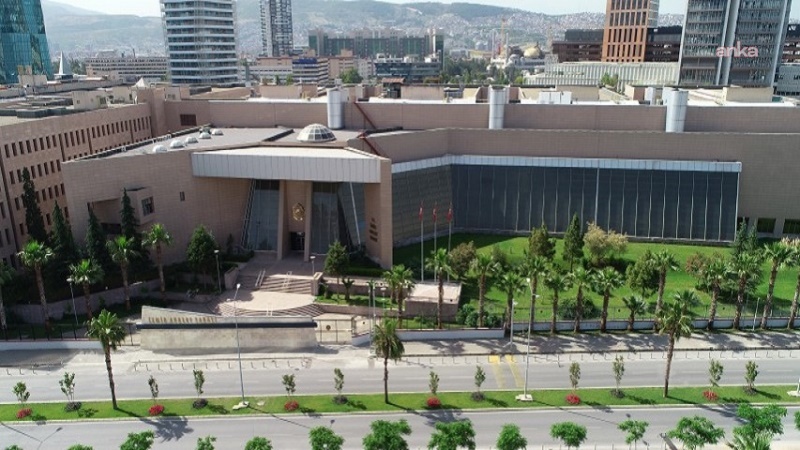 İzmir Cumhuriyet Başsavcılığı'ndan, işkence iddiaları ve avukatın gözaltına alınmasıyla ilgili inceleme