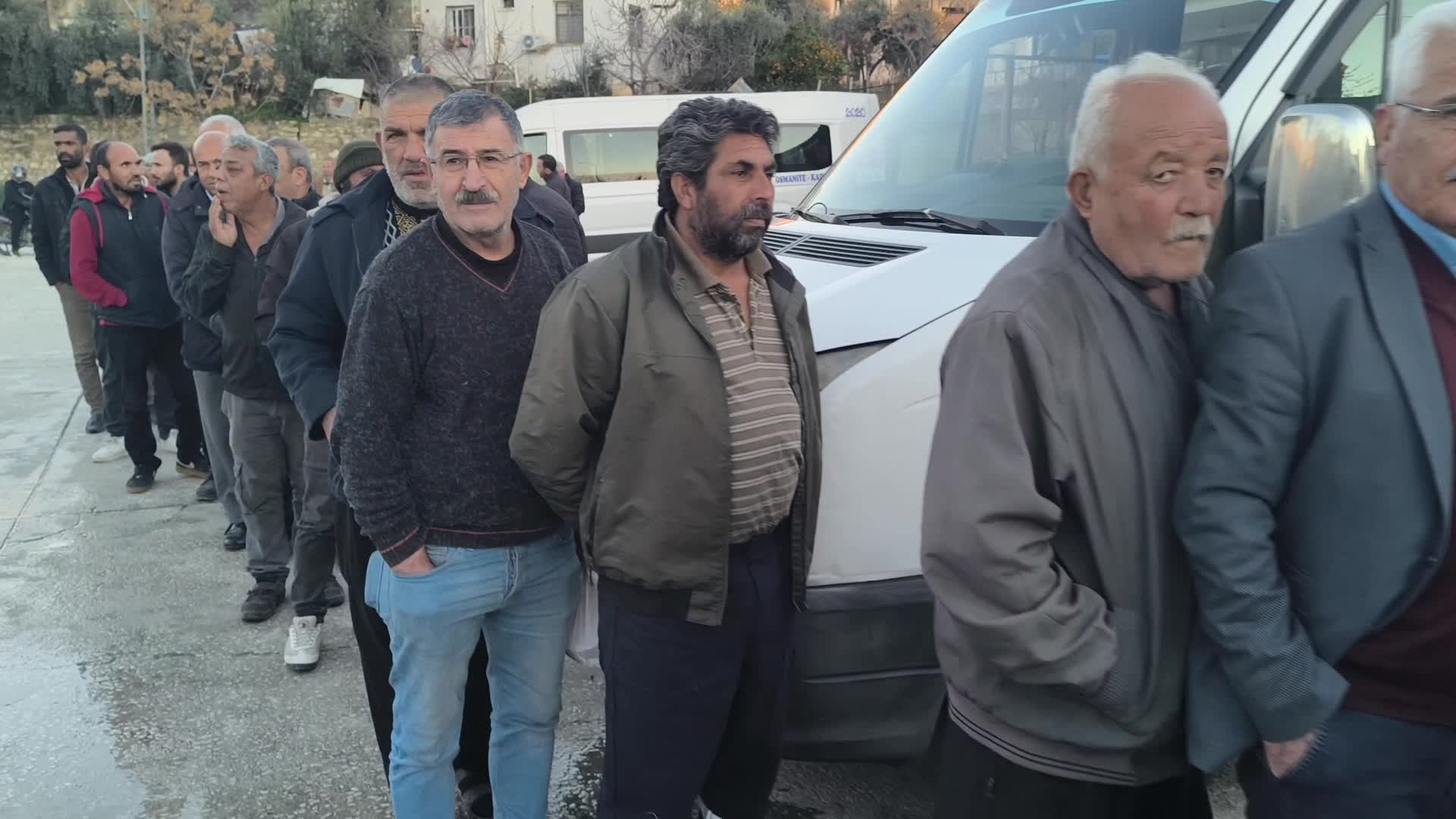 Osmaniye'de belediyenin iftar yemeği yoğun talep gördü: "En son ne zaman etli yemek yediğimi hatırlamıyorum"
