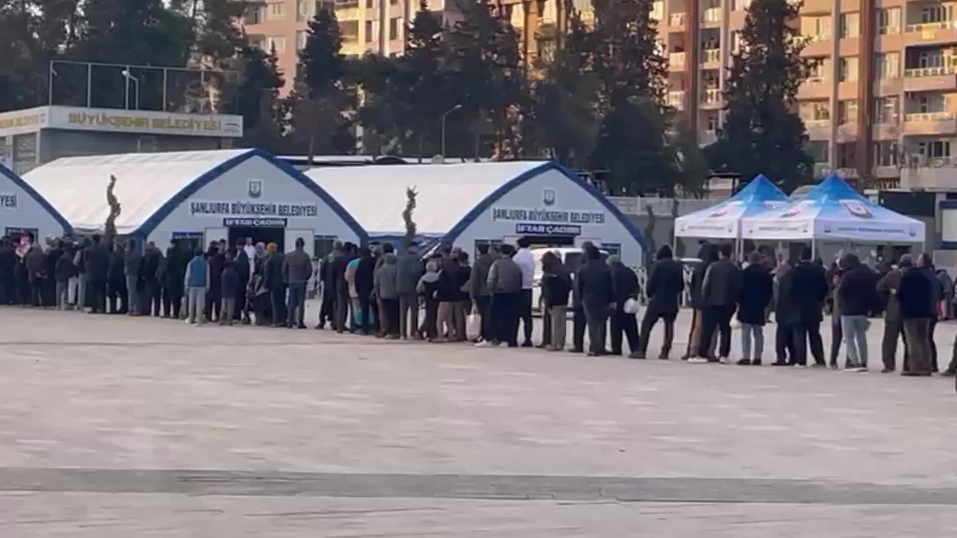 Şanlıurfa'da iftar çadırlarına yoğun ilgi