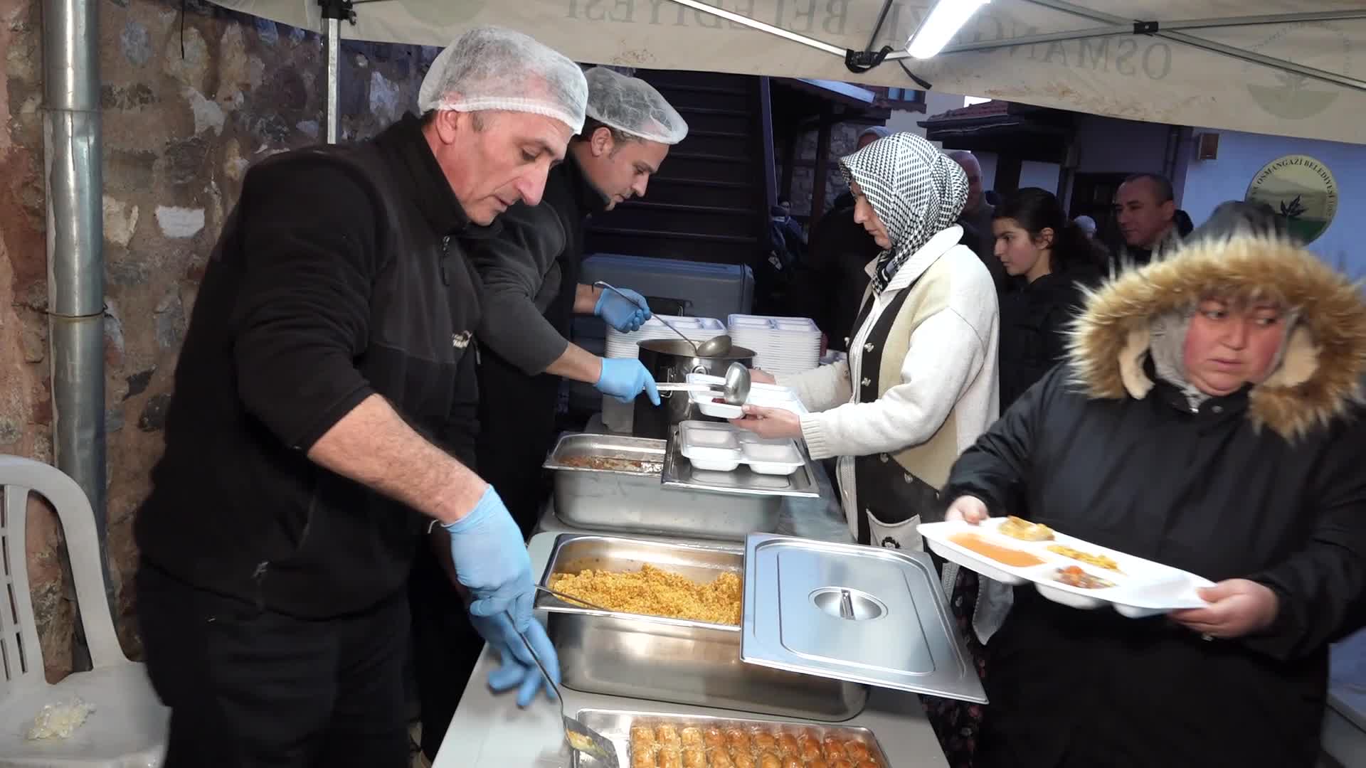 Osmangazi Belediyesi'nden geleneksel iftar sofraları