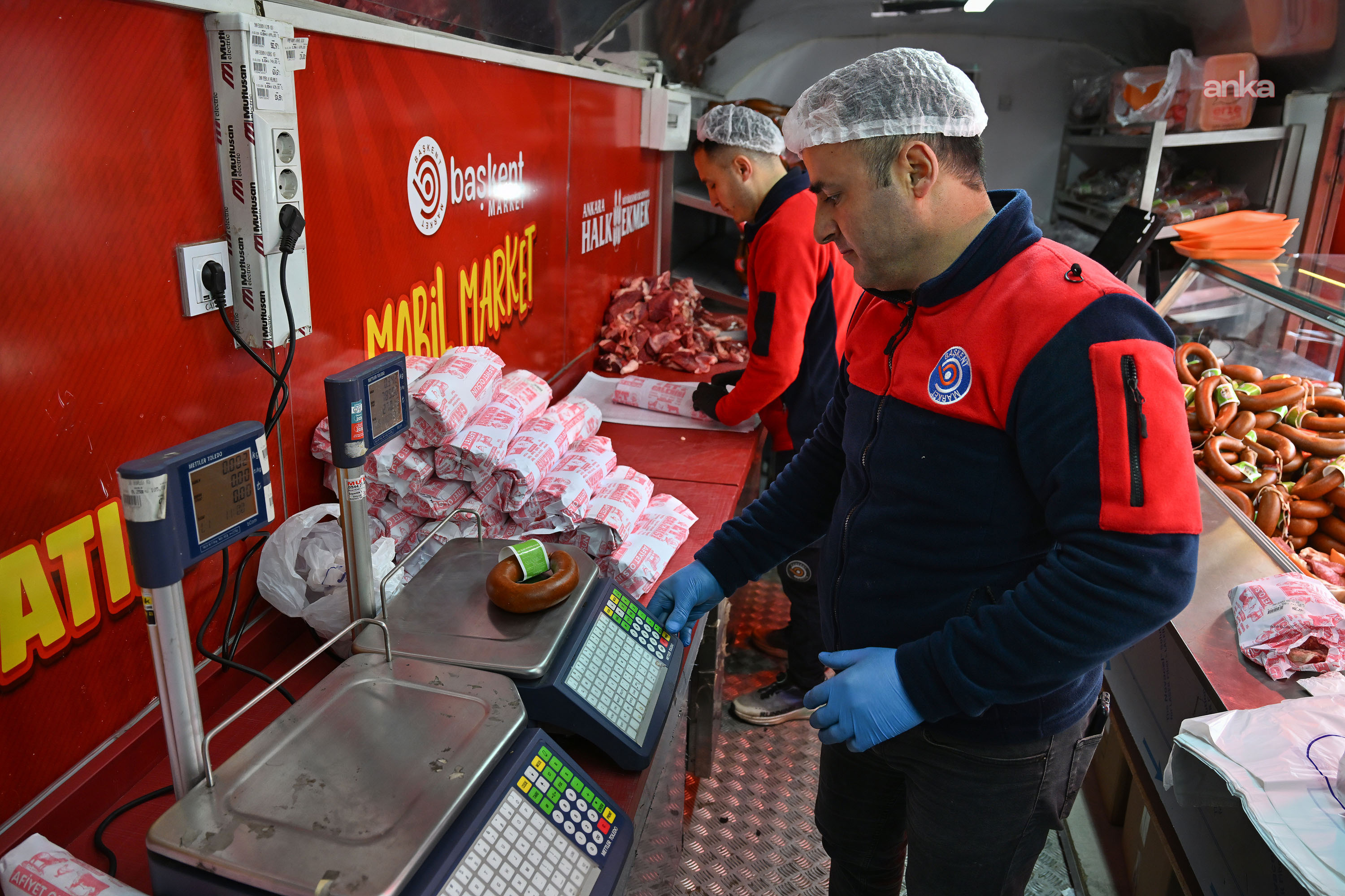 Başkent Ankara’da mobil market ile et satışı başladı... "Güveniyorum. Ne yediğimizi biliyoruz"