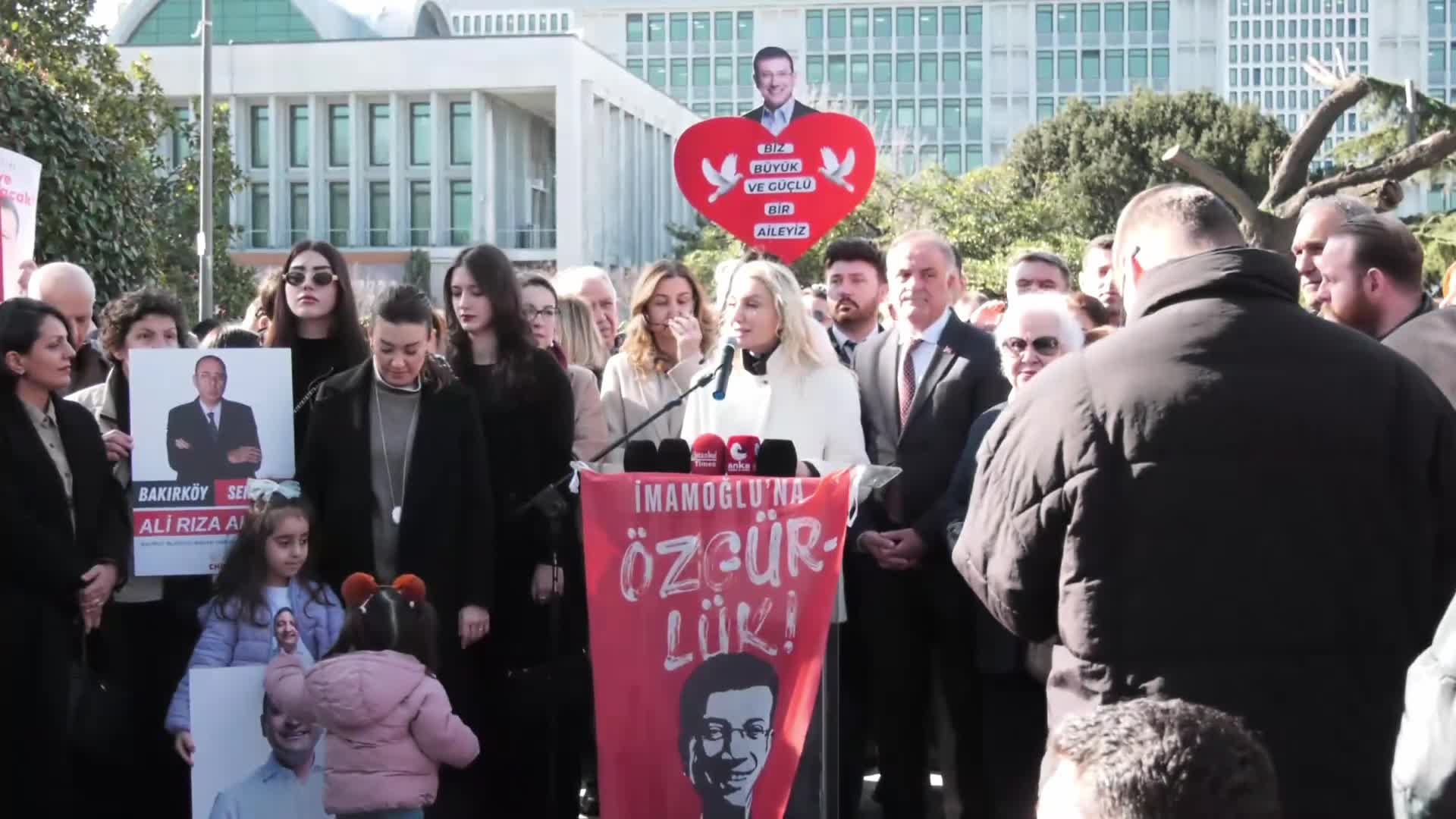 Dilek Kaya İmamoğlu: Tüm siyasetçileri sorumluluk almaya, duruşmaların şeffaflığı için açık ve kararlı bir tutum sergilemeye çağırıyorum