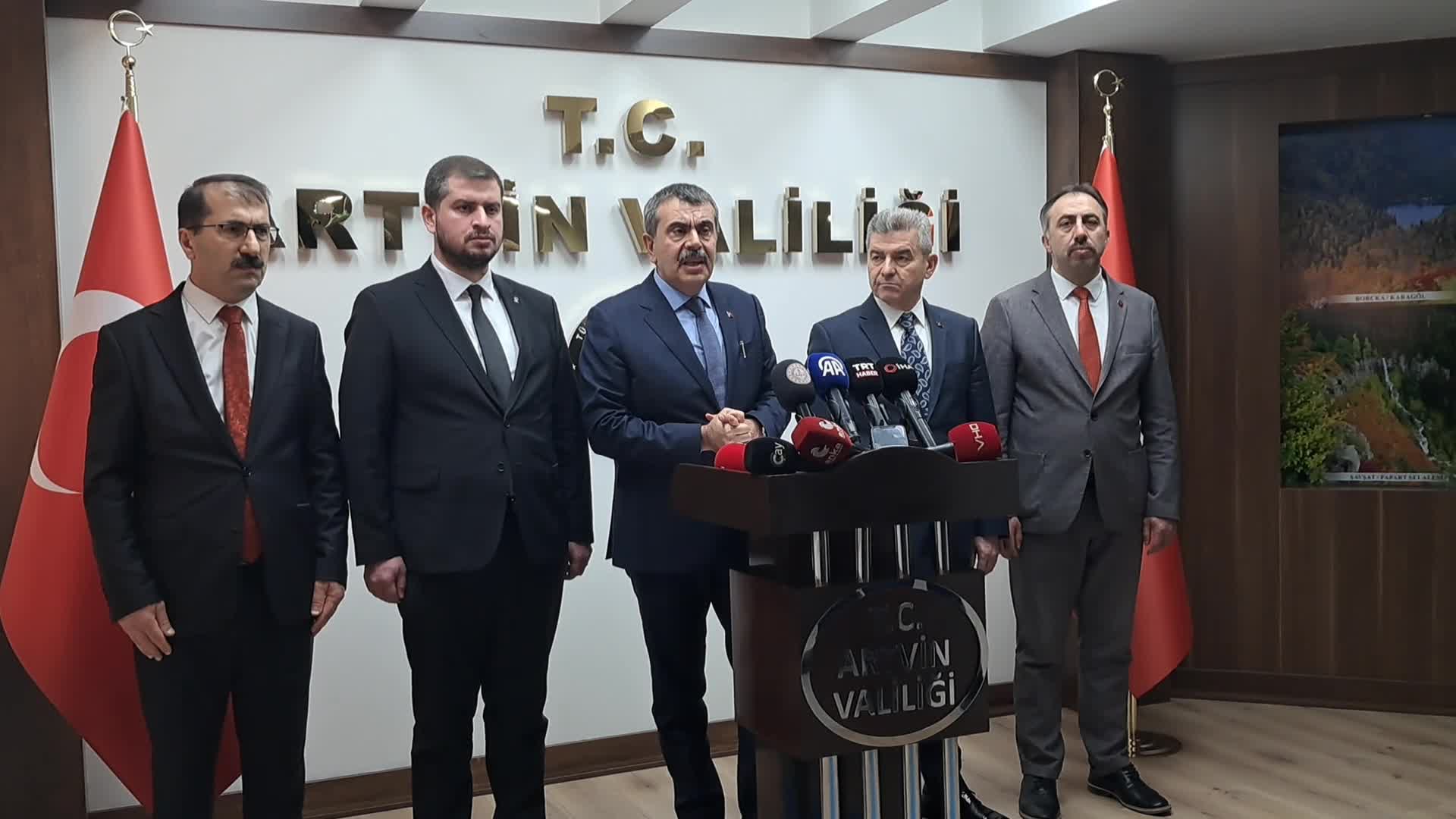 Yusuf Tekin’den "Laikliği Birlikte Savunuyoruz" metnine tepki: "Yaptığımız etkinlikler neden ‘eğitimde Talibanlaşma süreci’ olarak tanımlanıyor?"