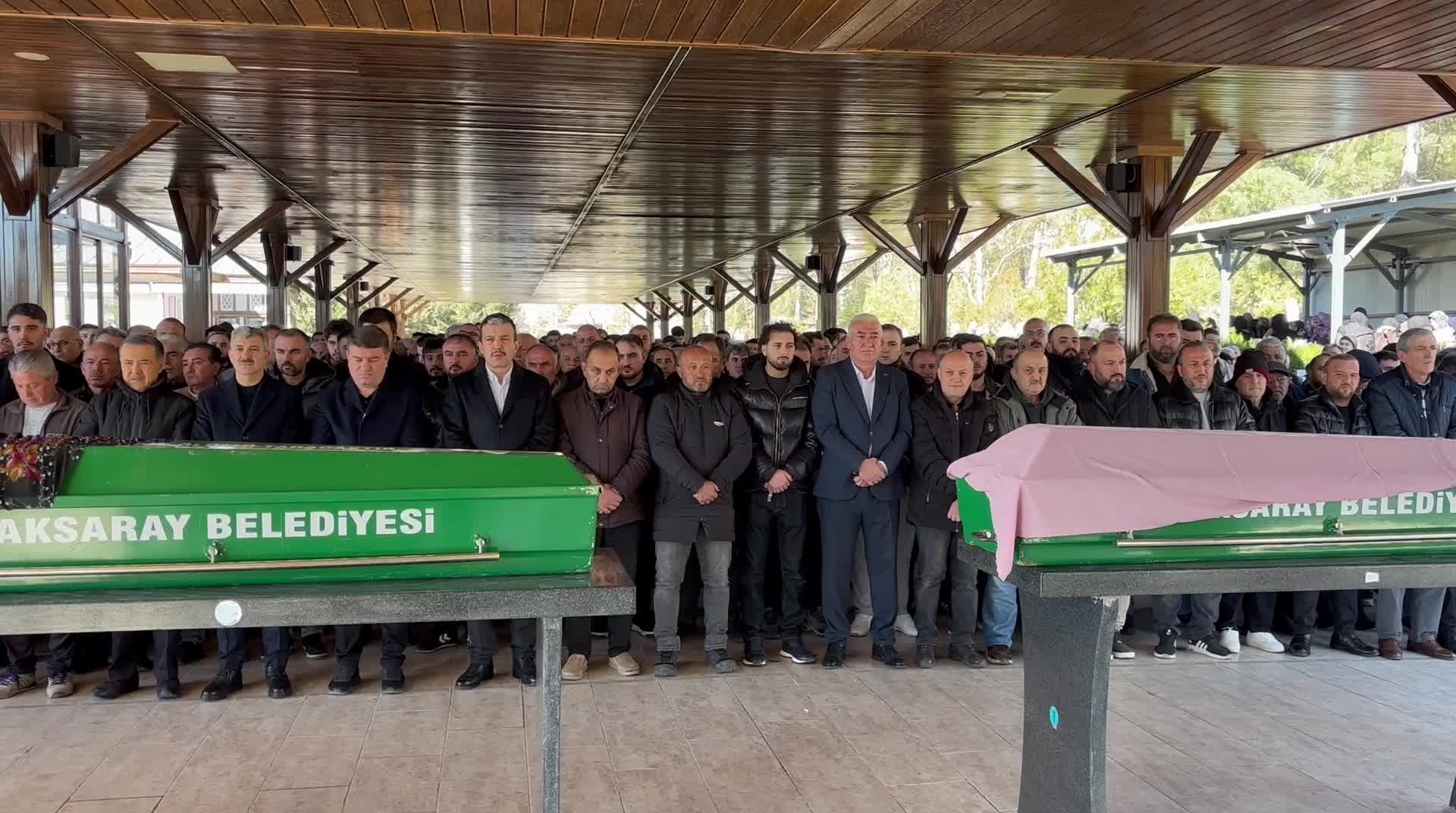 Eski eşi tarafından öldürülen Kübra Kılıç, gözyaşlarıyla son yolculuğuna uğurlandı