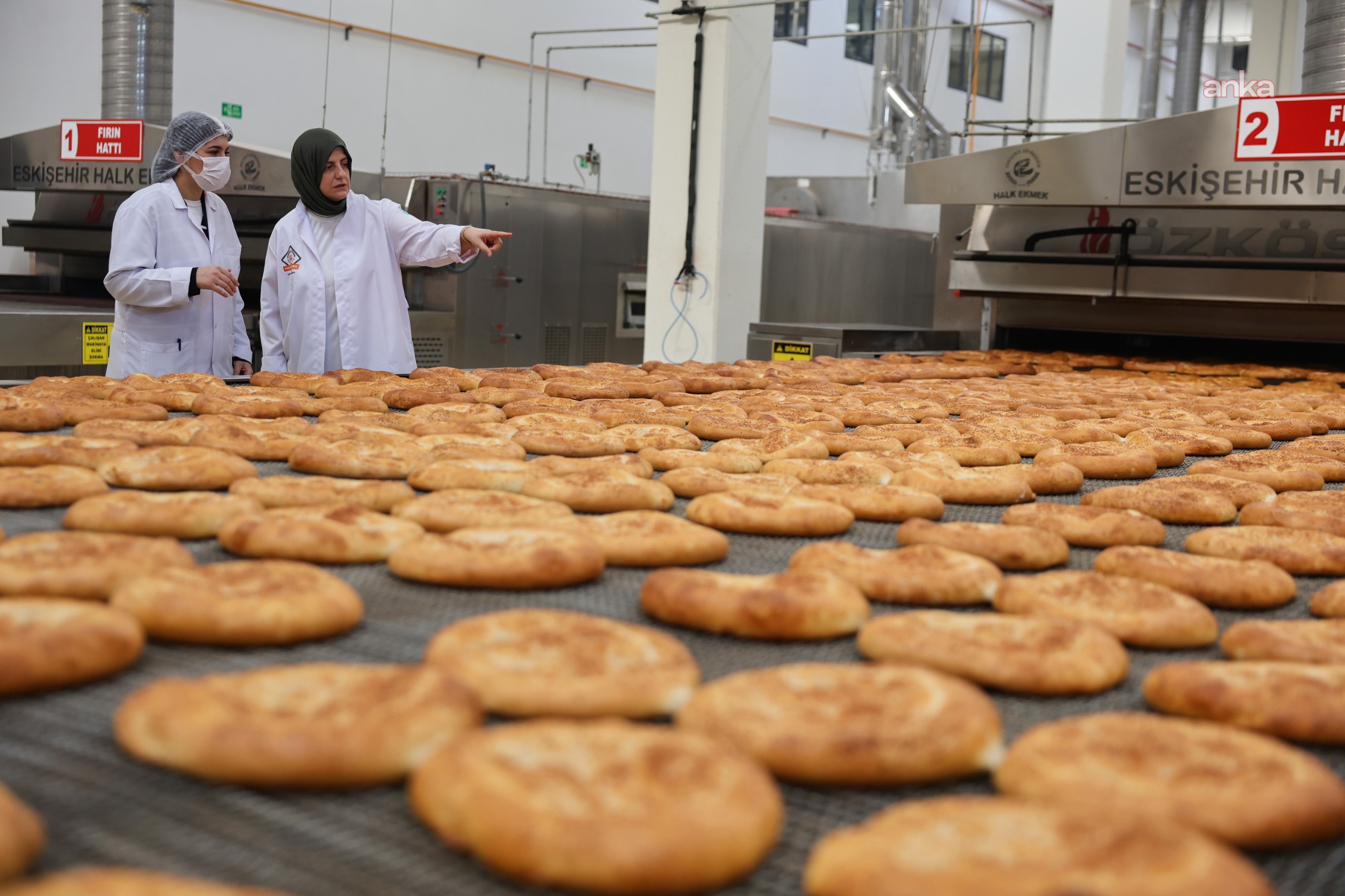 Eskişehir Halk Ekmek tarafından üretilen ramazan pideleri 20 TL'den satışta