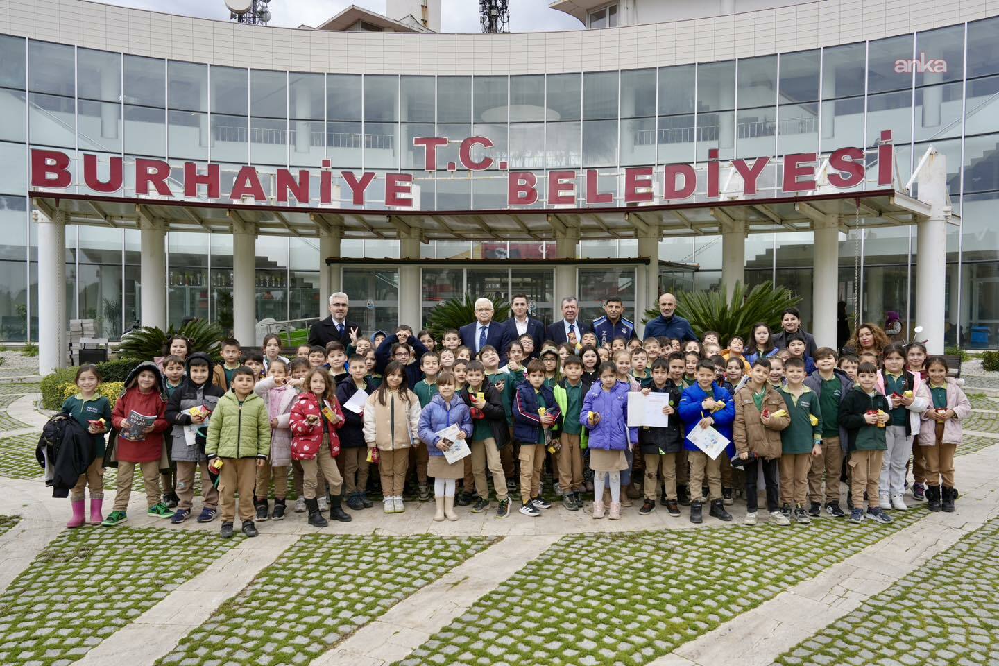 Burhaniye Belediye Başkanı Deveciler, Faruk Kızıklı İlkokulu öğrencileri ile buluştu