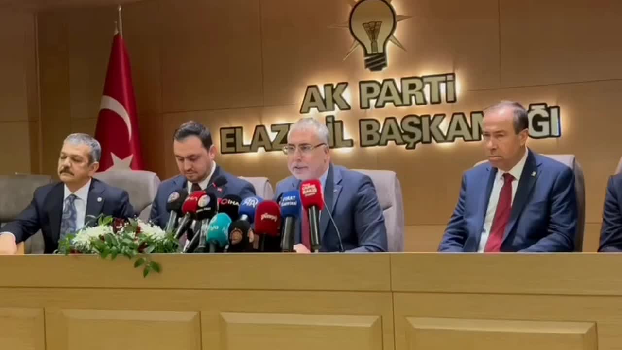 Vedat Işıkhan: "Deprem bölgesindeki SGK'lı sayısı deprem öncesindeki rakamların üstüne çıkmıştır"