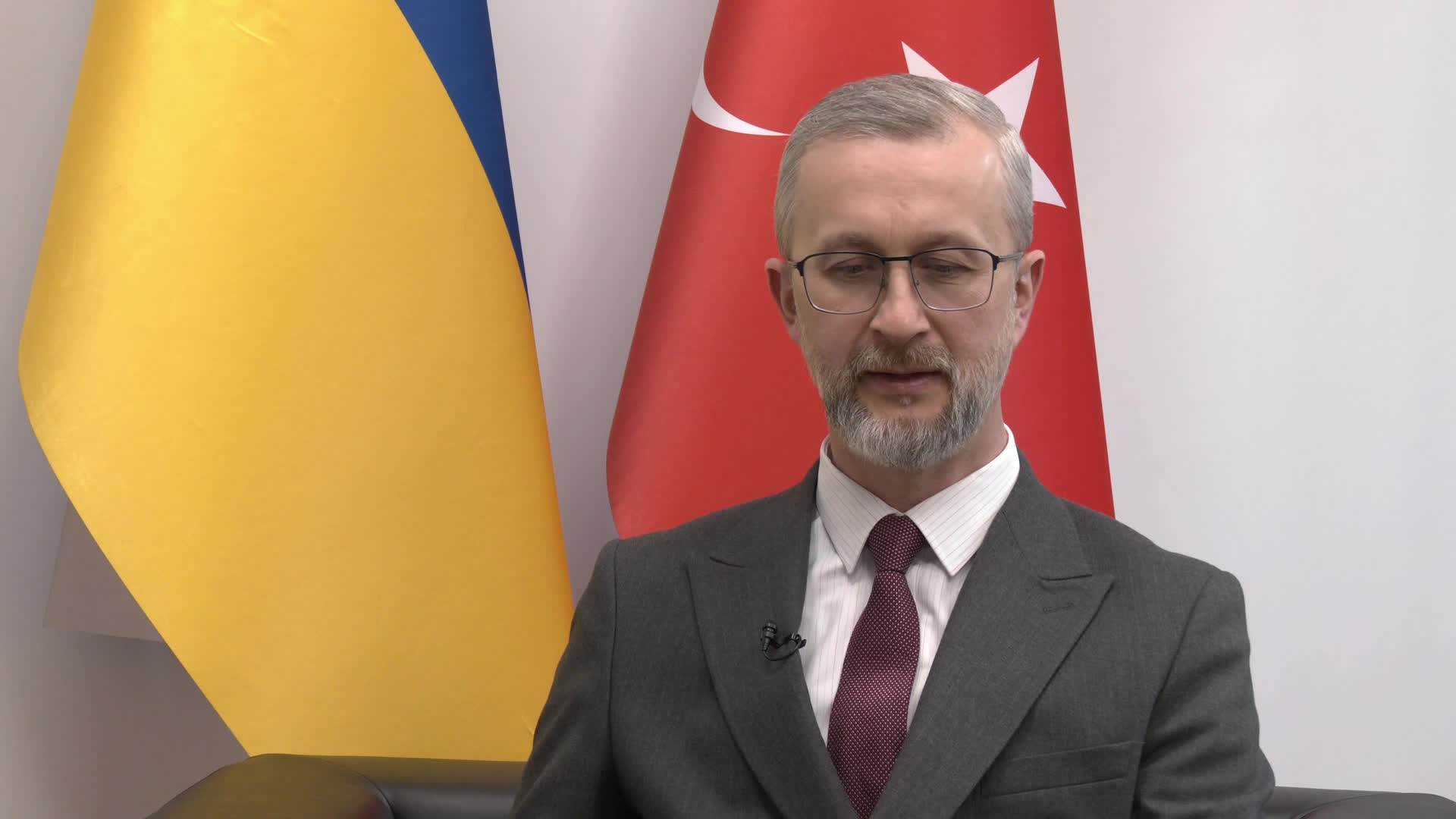 Ukrayna'nın Ankara Büyükelçisi Celal, ANKA'ya konuştu: Ukrayna, savaşı bir an önce sonlandırmak için belirli tavizler vermeye hazır, ancak kırmızı çizgilerimiz ihlal edilemez