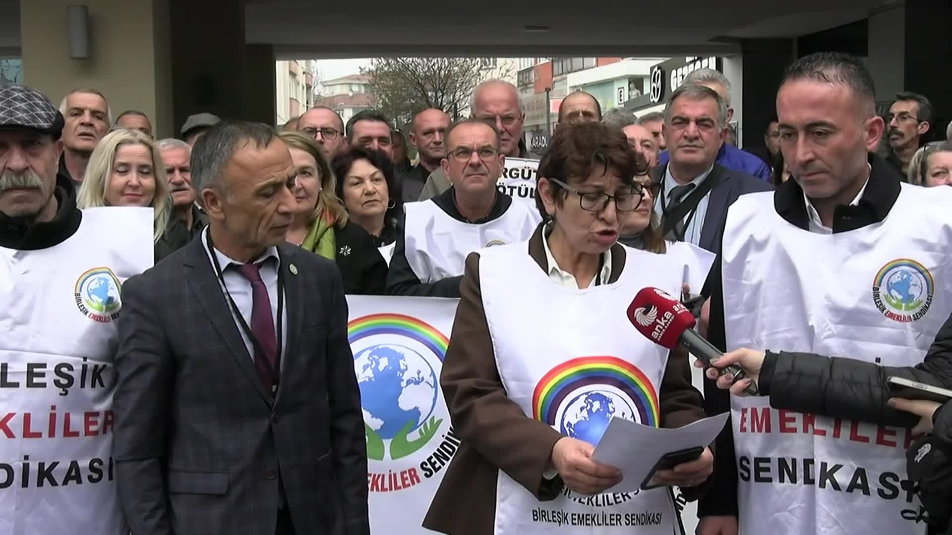 Emekliler Kartal'dan seslendi: Ocak'ta çay kaşığı ile verdiğinizi Şubat'ta kepçeyle aldınız... En düşük emekli aylığı 45 bin lira olmalı