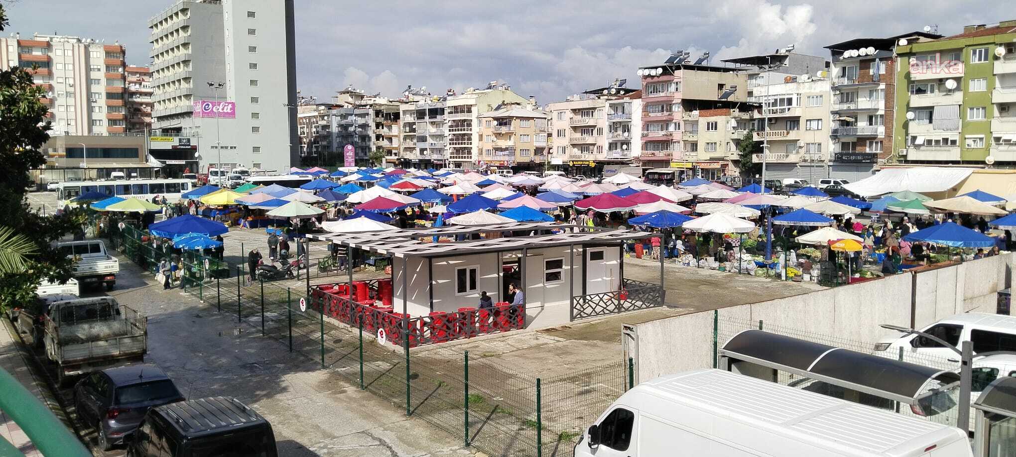 Efeler Kurtuluş Semt Pazarı, bugün itibarıyla yeni yerinde hizmet vermeye başladı