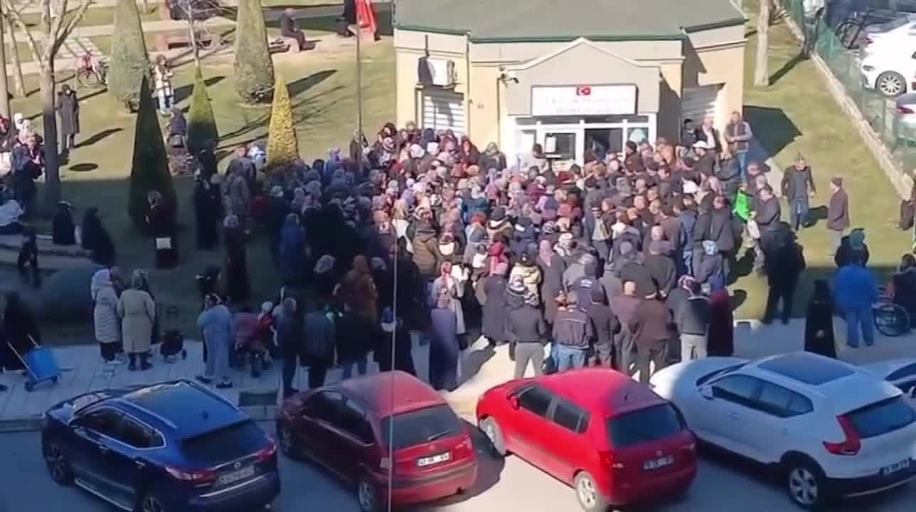 Gelecek Partili Bekiroğlu'ndan, Çorum Belediye Başkanı Aşgın'a: "Keşke Çorum'daki mağdurları da görseniz"