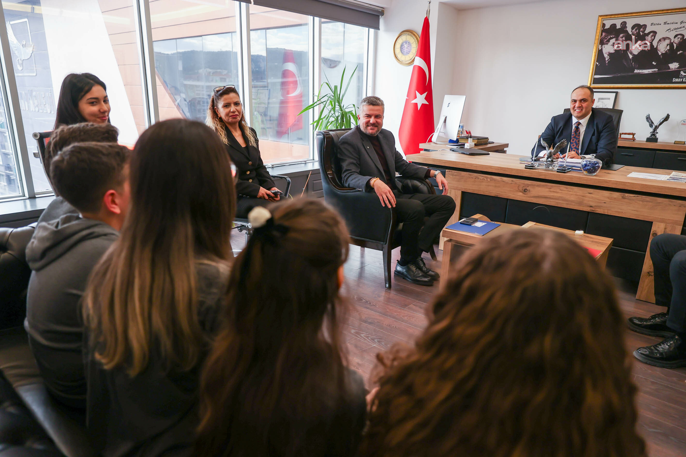 Buca Belediyesi, pet şişeyi dönüştürürken sokak hayvanlarını besleyen sistemi uygulamaya hazırlanıyor