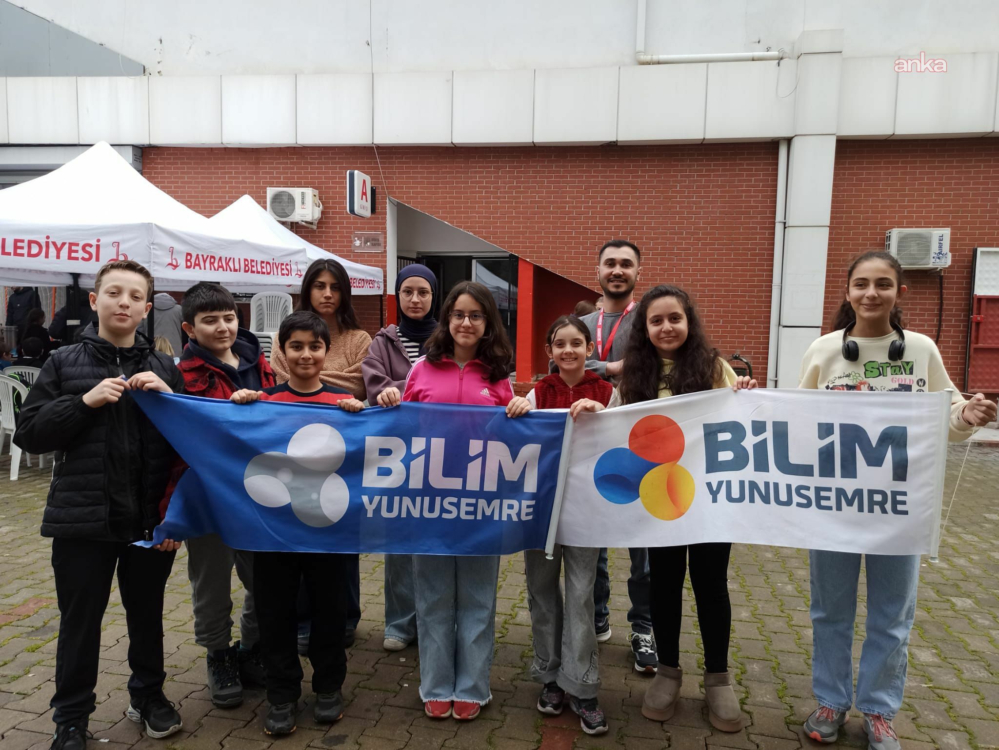 Bilim Yunusemre, İzmir’den üç ödülle döndü