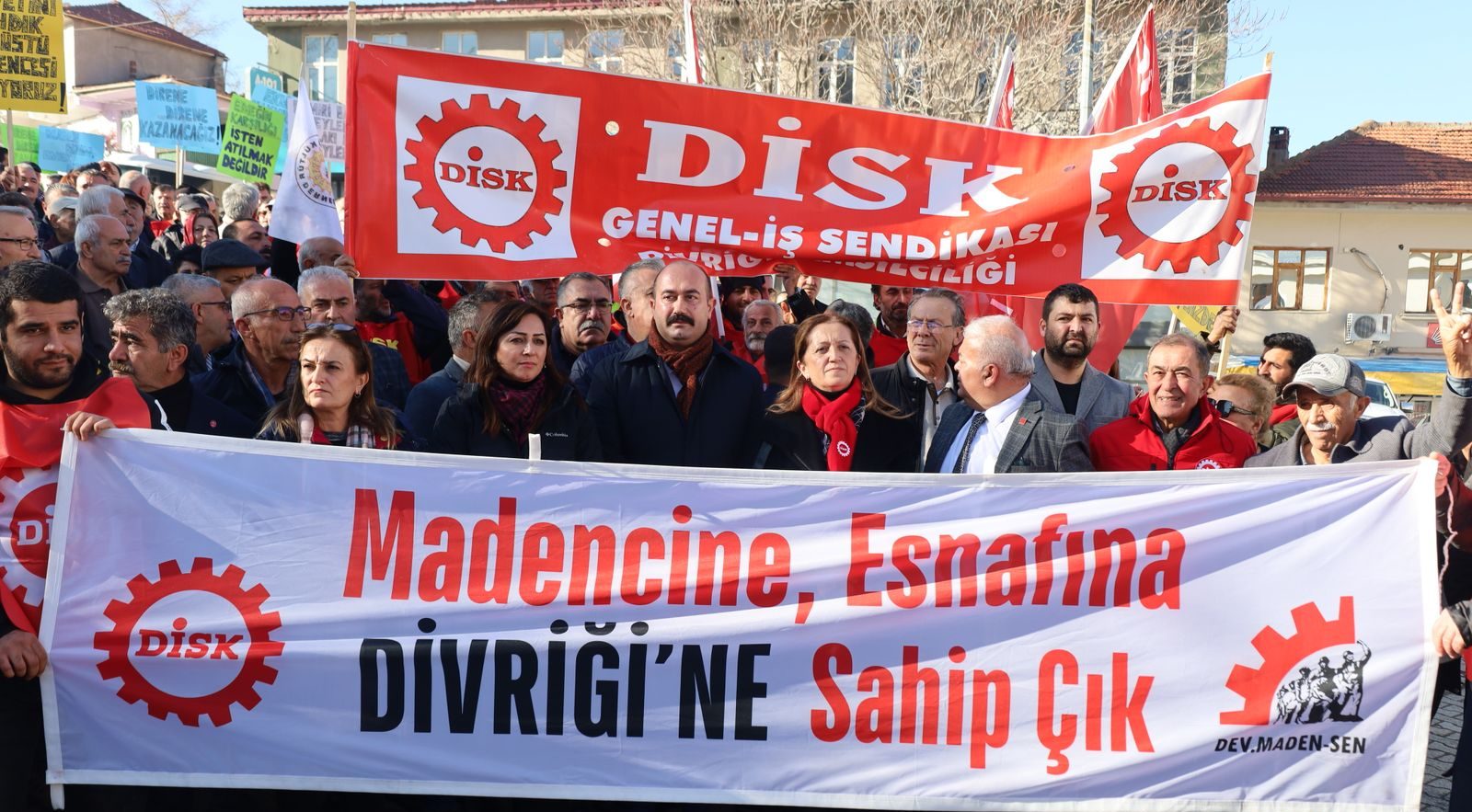 DİSK'e bağlı Dev Maden-Sen'den Divriği raporu: "'Zarar' gerekçesi gerçeği yansıtmıyor; işçiler iş başı yapsın"
