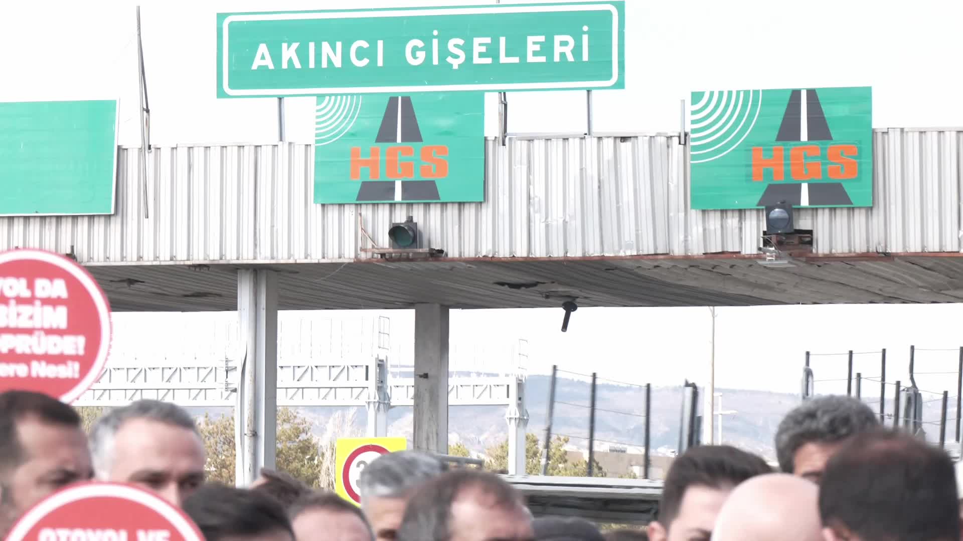 CHP'li Ümit Erkol, Akıncı Gişeleri'nden iktidara seslendi: "Halkın malını satarak bu krizi örtemezsiniz"