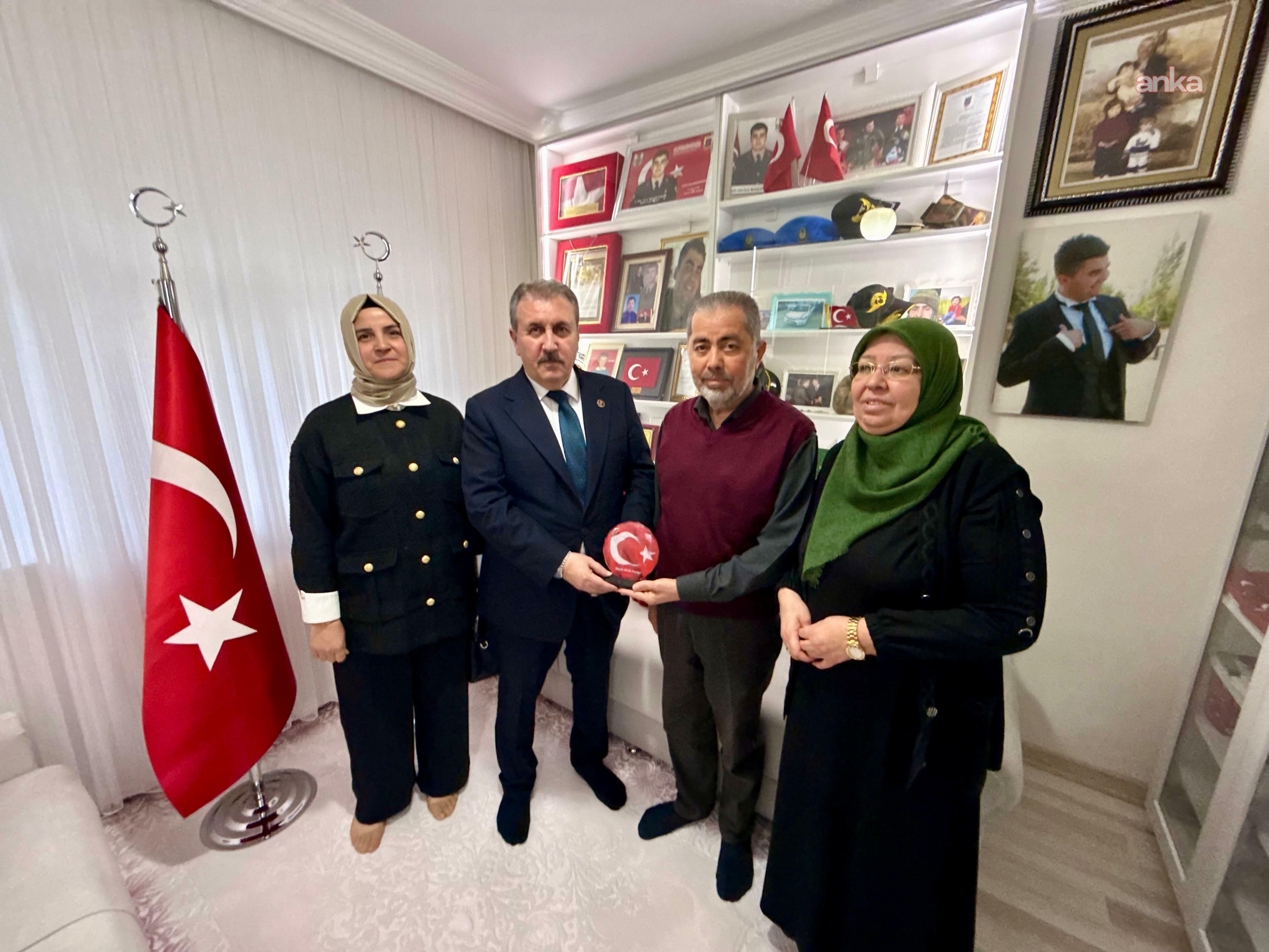 Destici, Şehit Mehmet Uygun'un ailesine misafir oldu