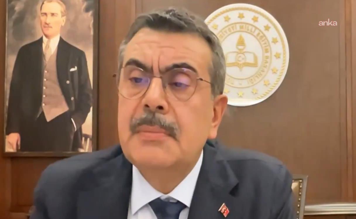 Bakan Tekin'den 'Laiklik bildirisi'ne yanıt: Bunların dertleri laiklik değil, İslam