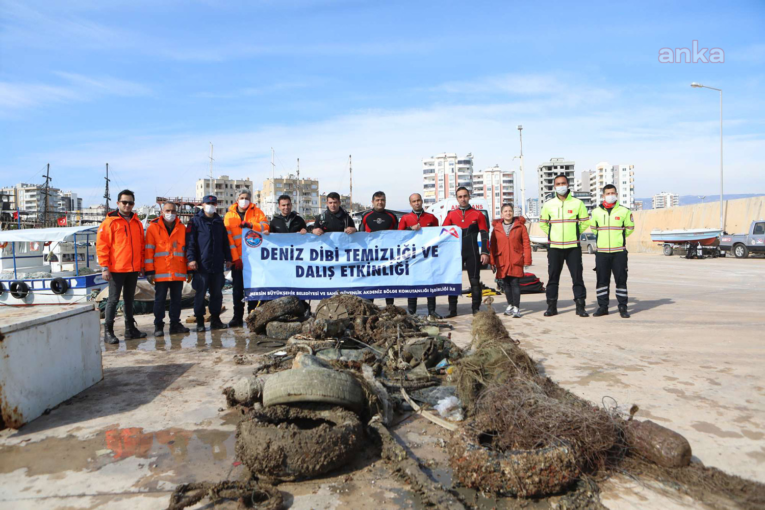 MERSİN BÜYÜKŞEHİR’İN DENİZ DİBİ TEMİZLEME ETKİNLİĞİ SÜRÜYOR