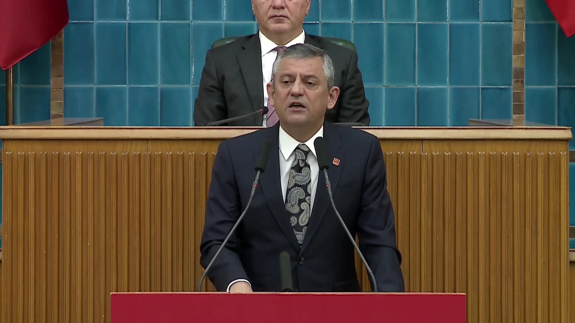 CHP Grup Toplantısı... Özgür Özel: “Milli parkları giderayak 49 ve 99 yıllığına kiralamak için kanun teklifi getirmişler”