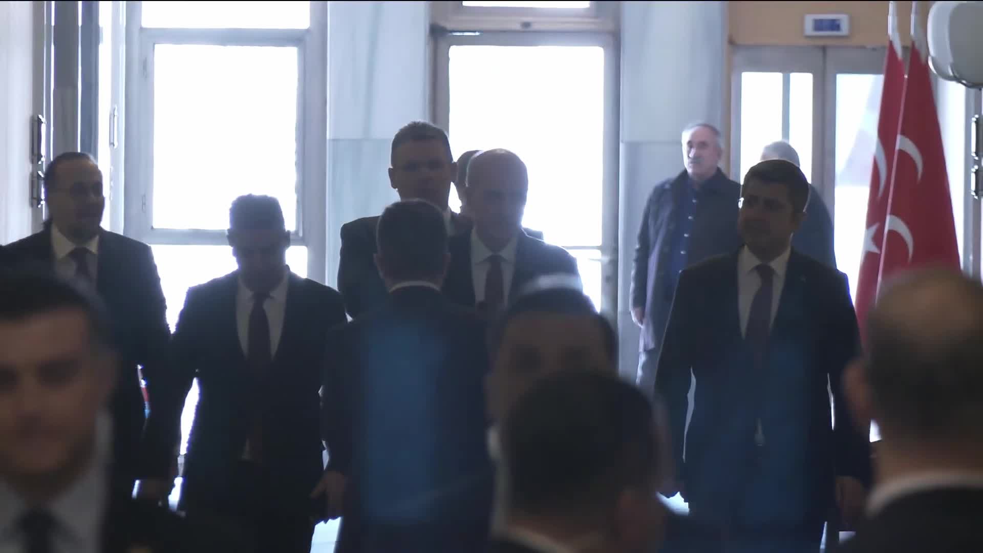 TBMM Başkanı Kurtulmuş, süreç Komisyonu'na katılan siyasi parti gruplarını ziyaret ediyor... Özgür Özel: "Elimizden gelen katkıyı yapmaya devam edeceğiz”