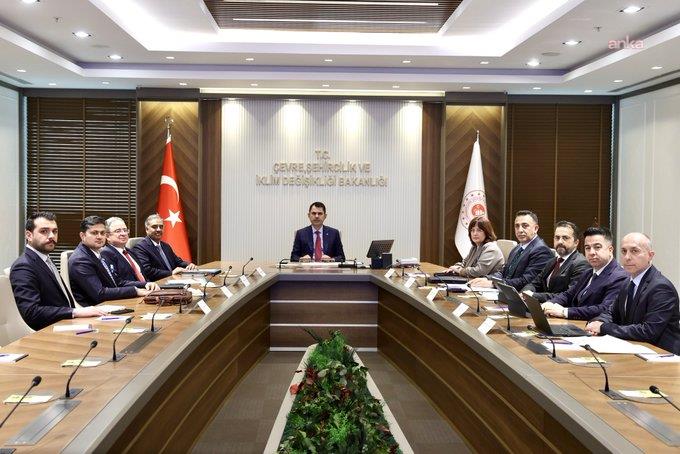 Bakan Kurum, Gelişen ülkeler D-8 Teşkilatı Genel Sekreteri Mahmoud ile görüştü
