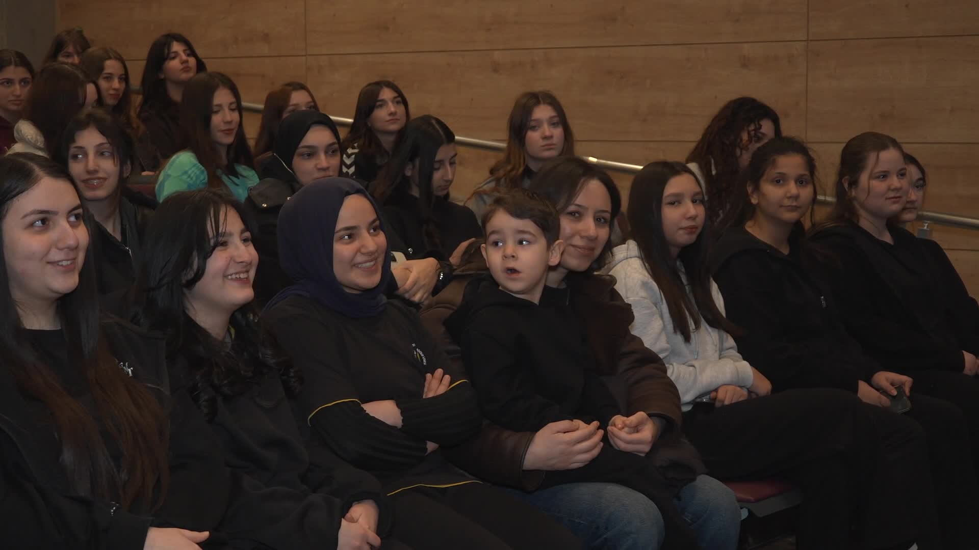 Osmangazi’de ramazan coşkusu, Karagöz ve Hacivat ile perdeye yansıdı