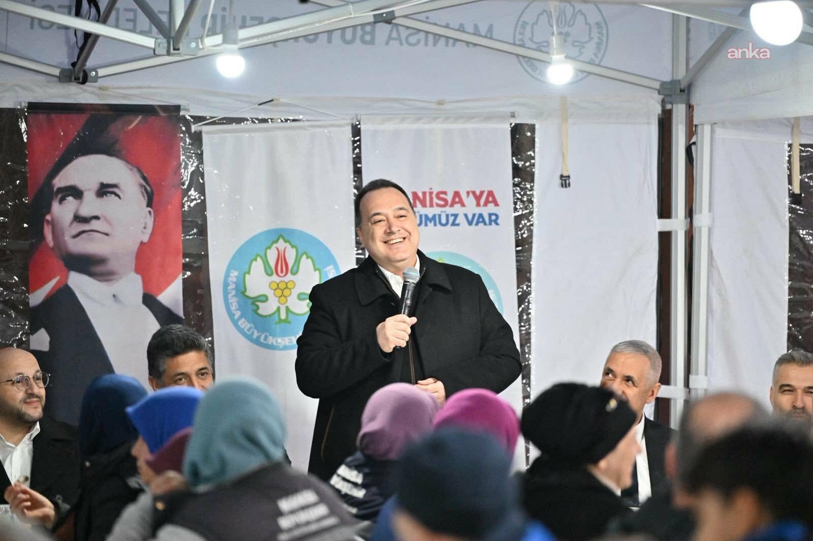 Manisa Büyükşehir Belediye Başkanı Dutlulu, sahada görev yapan personelle iftarda bir araya geldi