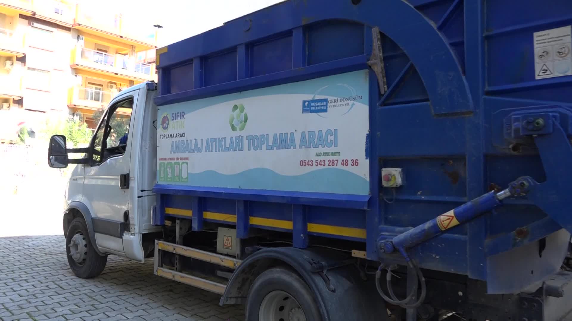 Kuşadası’nda Ege Mahallesi’nden ilk geri dönüştürülebilir atıklar toplandı