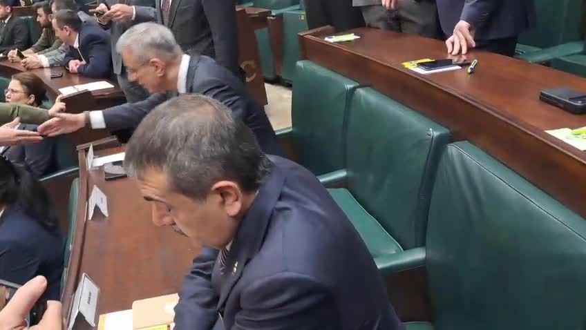 Yusuf Tekin, "laiklik" bildirisine karşı dava açtı: "Hakarete muhatap olan herkes de yargıya başvurmalı"