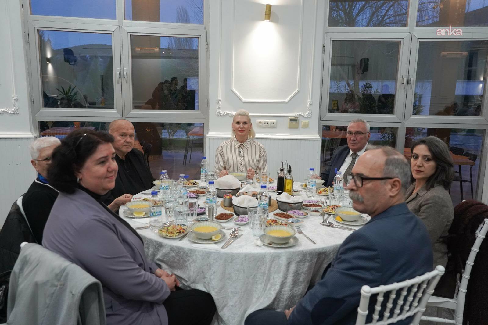 Bilecik Belediye Başkanı Subaşı, muhtarlarla iftarda bir araya geldi