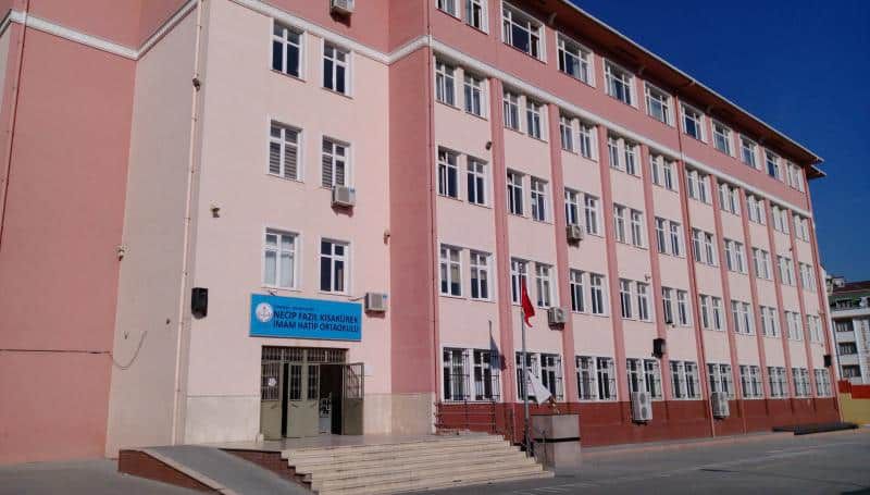 İstanbul İl Milli Eğitim Müdürlüğü, okulda "selefi yemini" okutulmasına ilişkin soruşturma başlattı