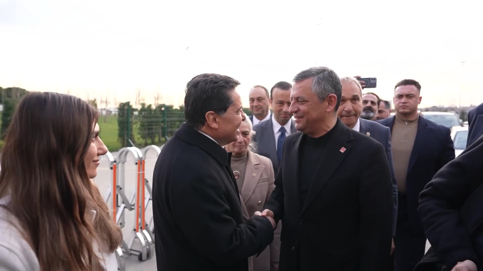 Özgür Özel, Aile Dayanışma Ağı Vakfı'nın iftar programına katıldı