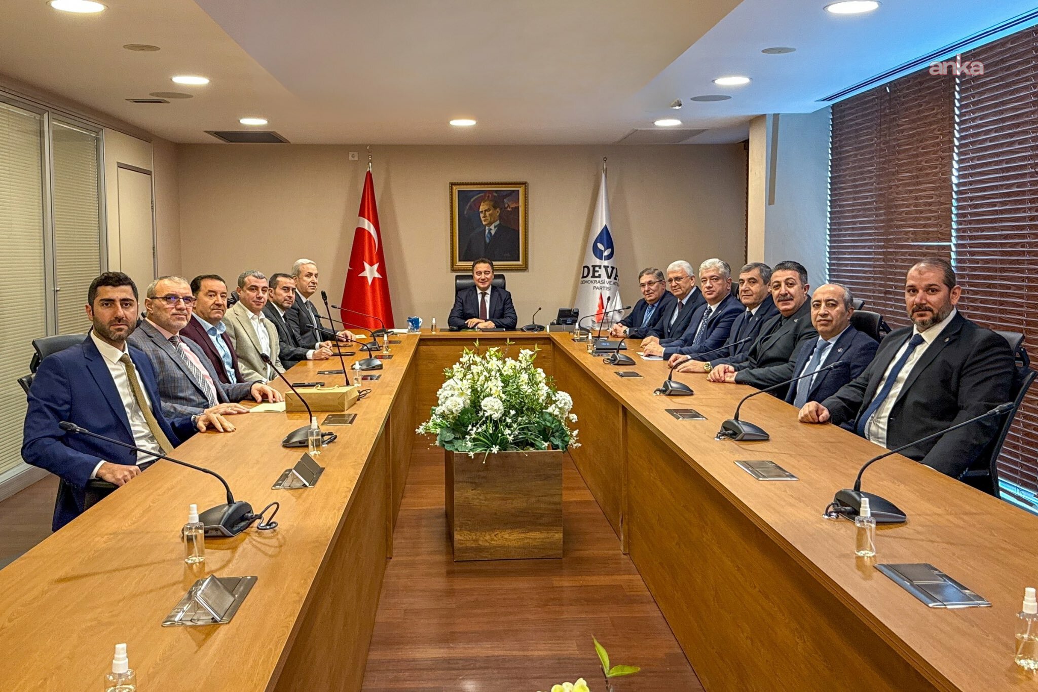 Babacan, TÜMORSİAD yönetimiyle görüştü