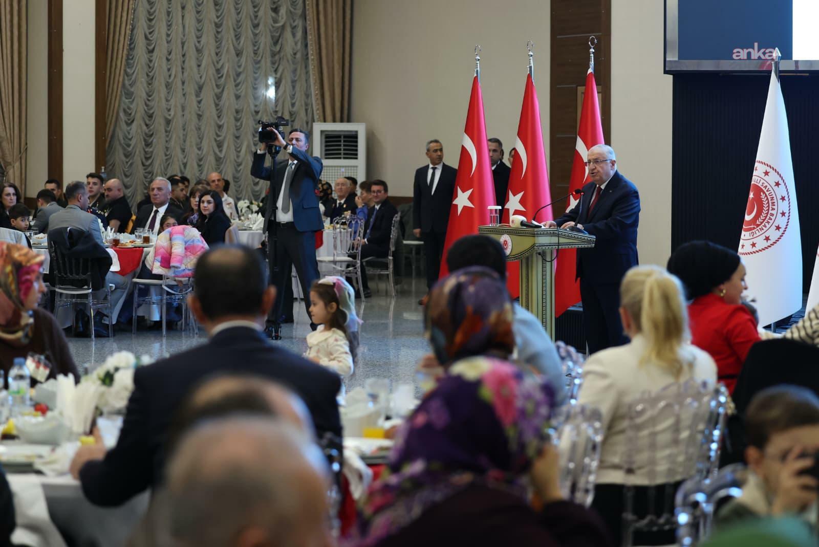 Bakan Güler, şehit ve gazi aileleriyle iftarda bir araya geldi