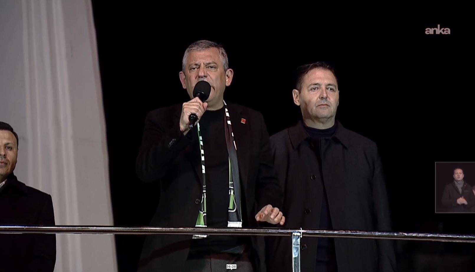 CHP'nin Bakırköy mitingi... Özgür Özel: "Dokuz aydır iddianame yazılmıyor, ne bulduysanız yazın, hakim karşısına arkadaşlarımızı çıkarın"