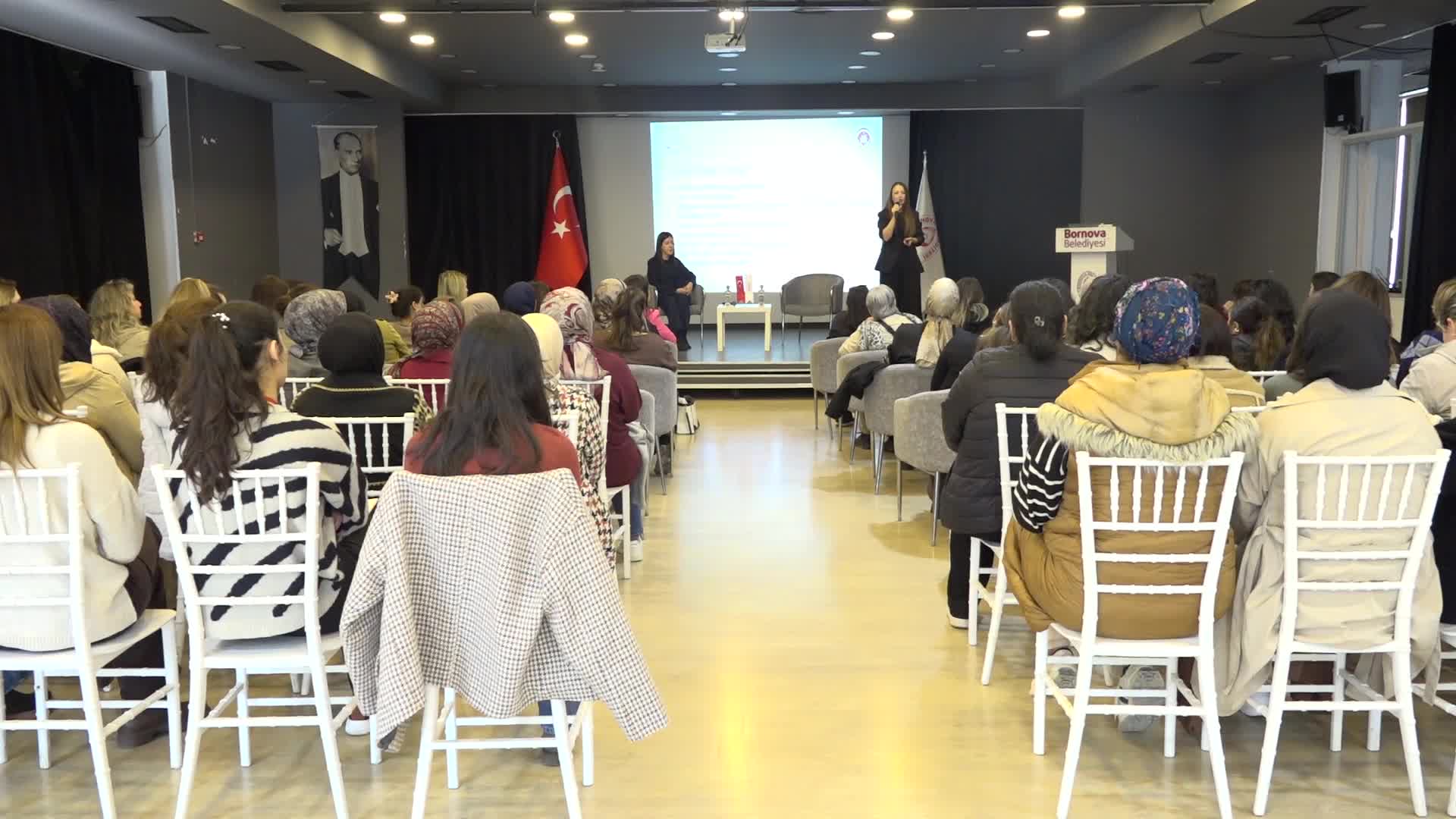 Bornova’da çocukları şiddete karşı uzmanlar psikososyal ve hukuki süreçleri anlattı