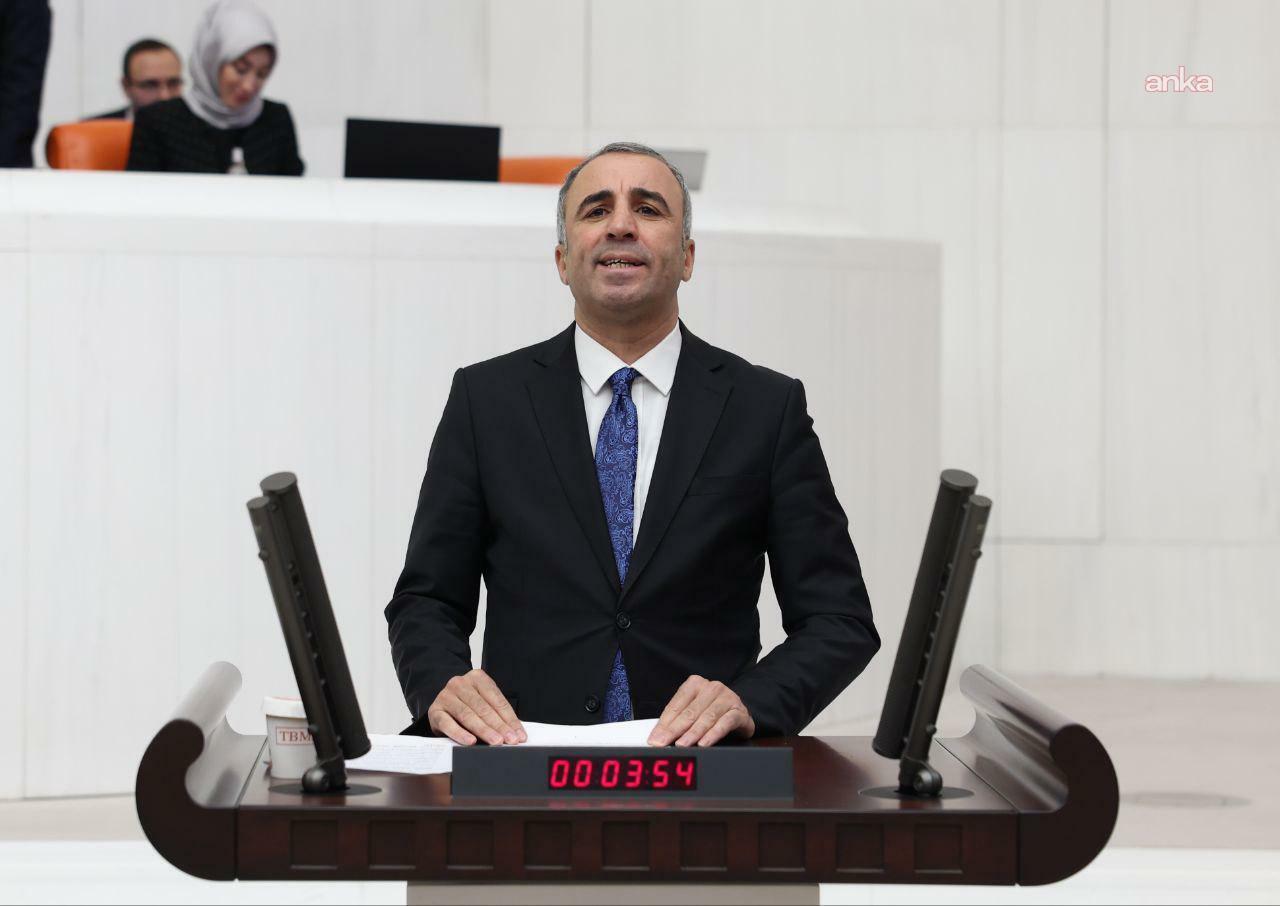 DEM Partili Fırat: "Devlet okulları hepimizindir., laiklik ve eşitlik ilkesine aykırı, ayrıştırıcı uygulamalardan vazgeçin"