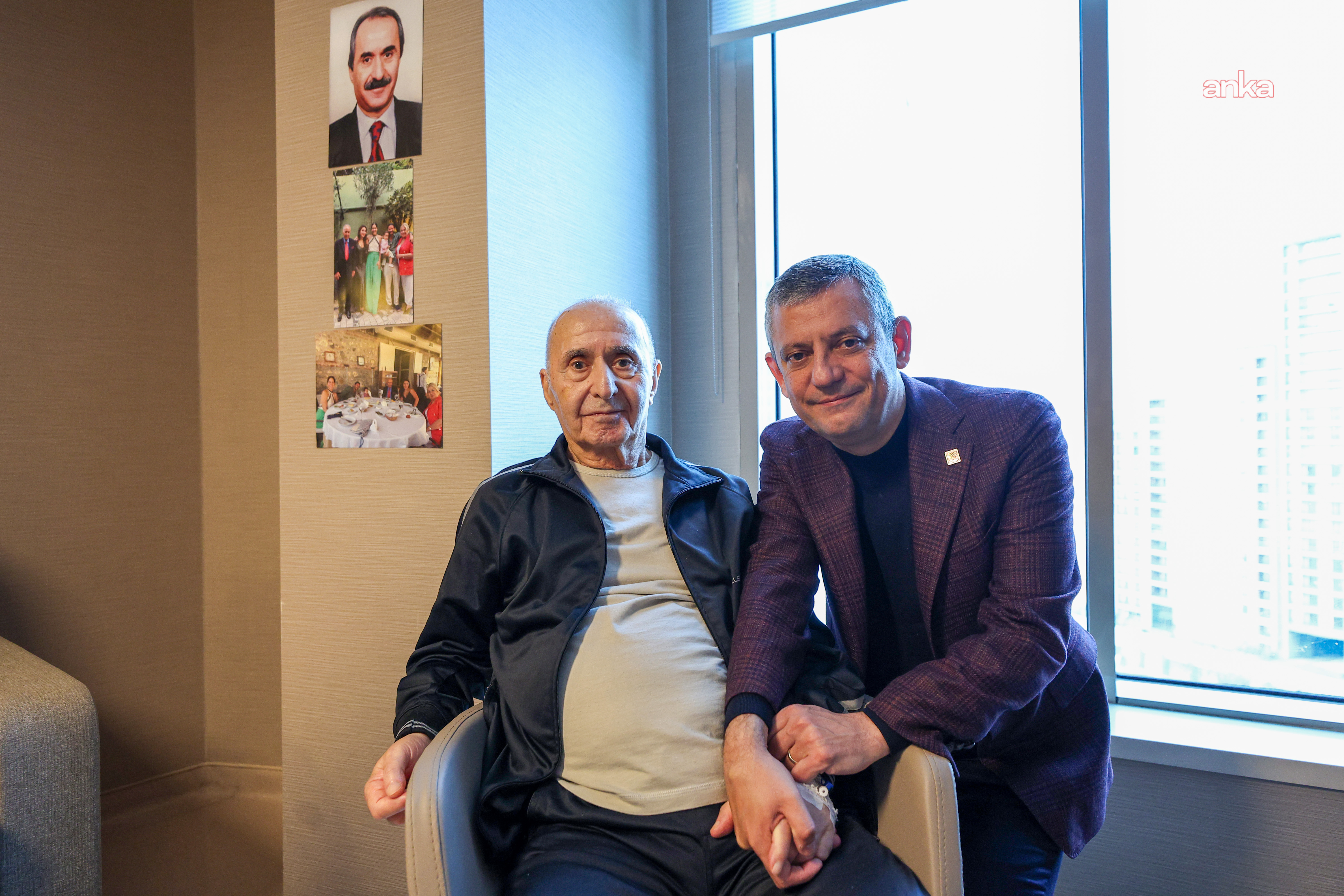 CHP Genel Başkanı Özel, Hikmet Çetin'i ziyaret etti